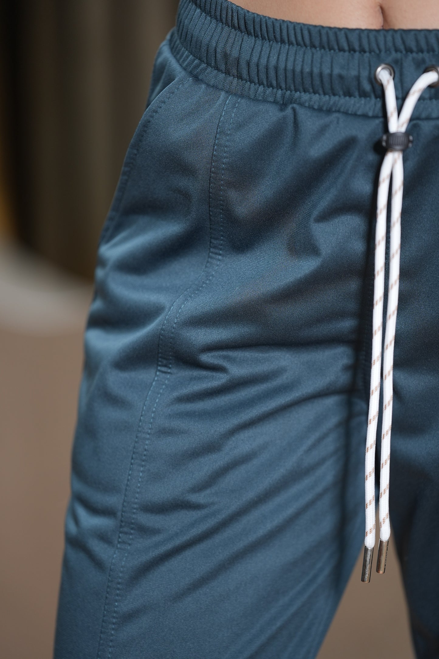 SET DE CHAQUETA Y JOGGER PARA MUJER COLOR ESMERALDA