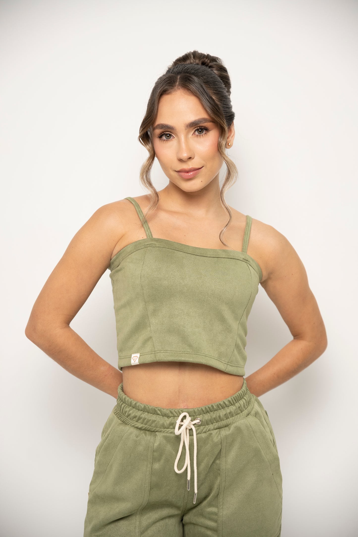SET DE CHAQUETA, TOP Y SUDADERA PARA MUJER COLOR VERDE OLIVA