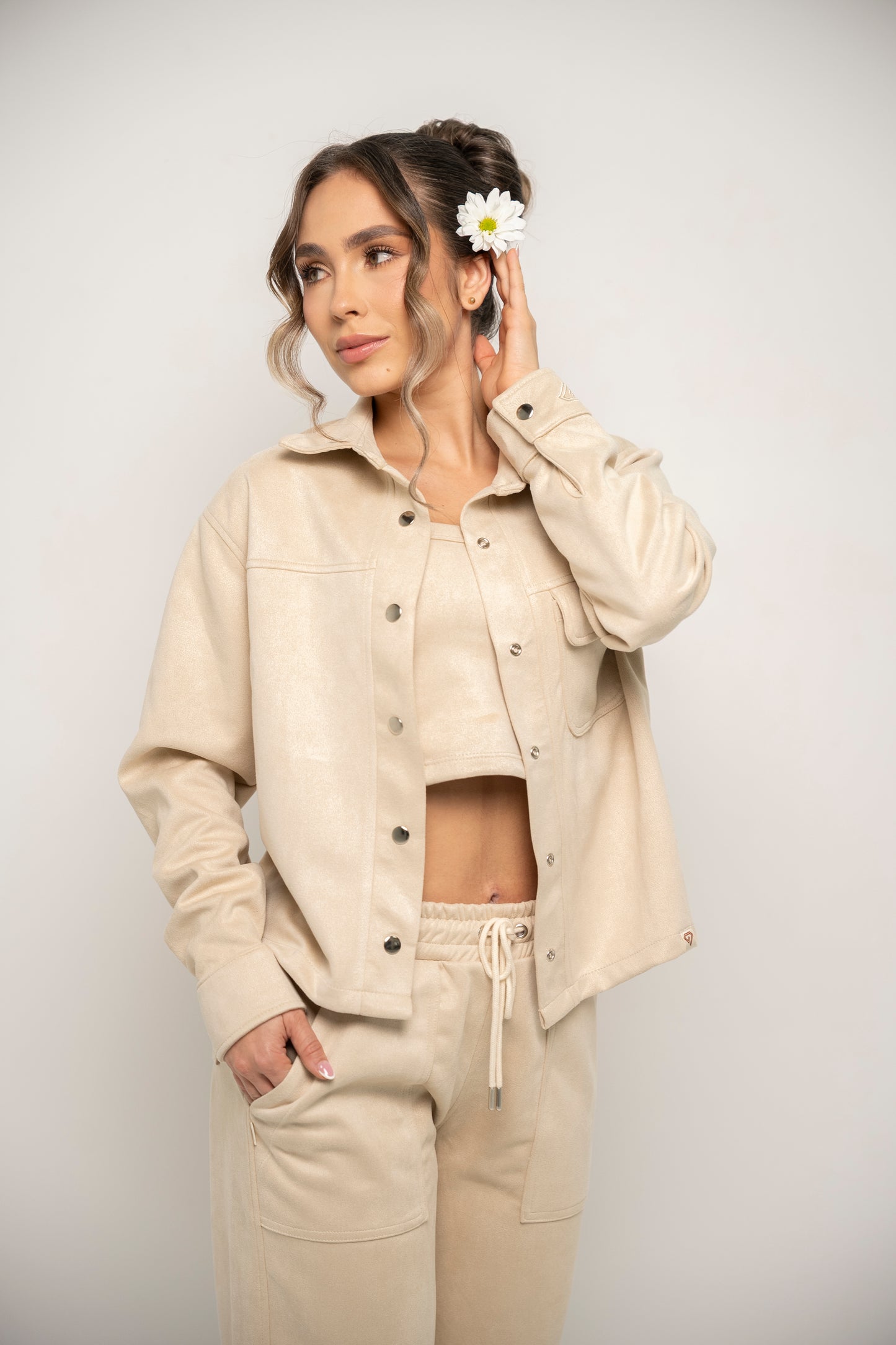 SET DE CHAQUETA, TOP Y SUDADERA PARA MUJER COLOR PIEL