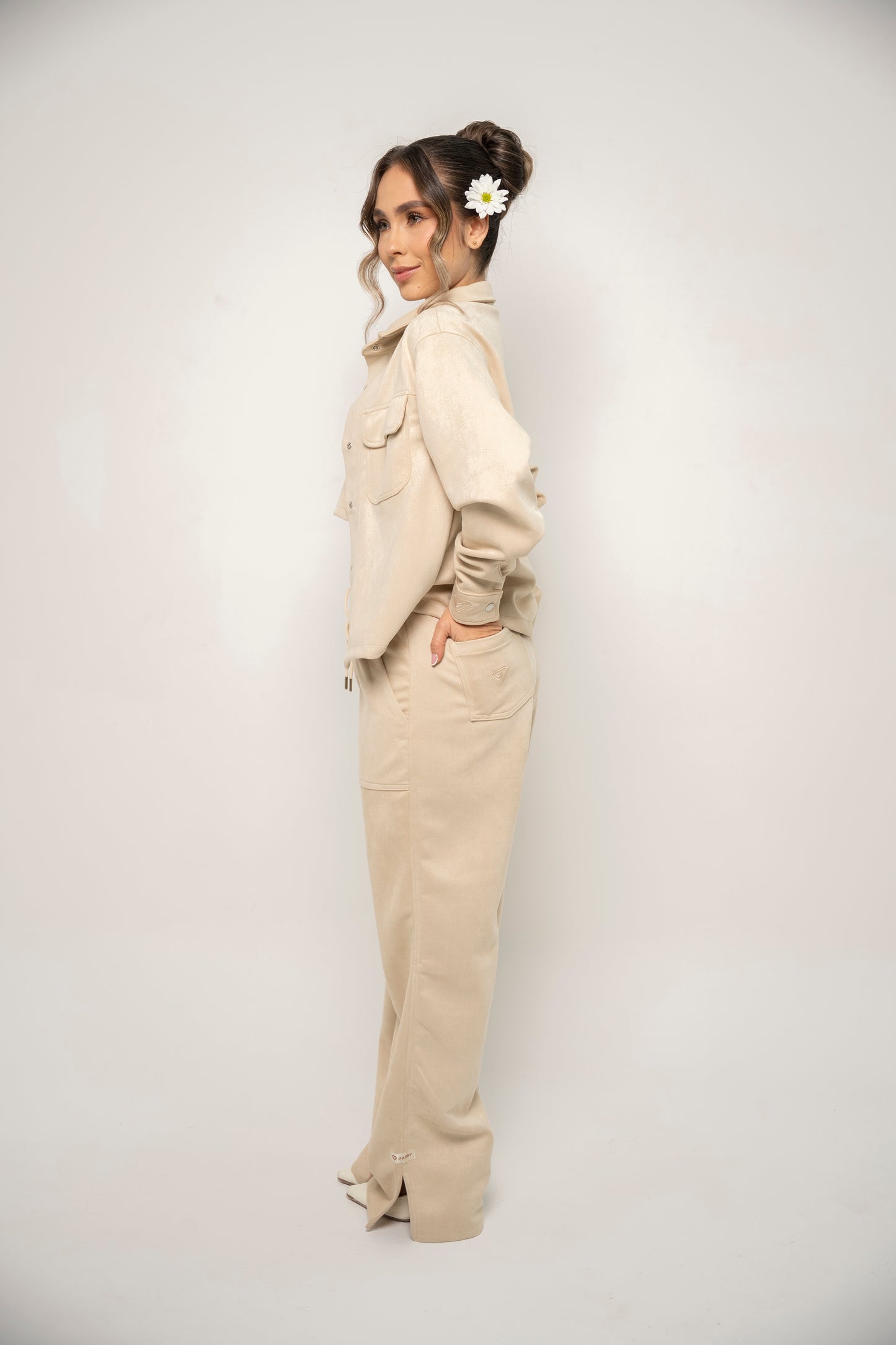 SET DE CHAQUETA, TOP Y SUDADERA PARA MUJER COLOR PIEL