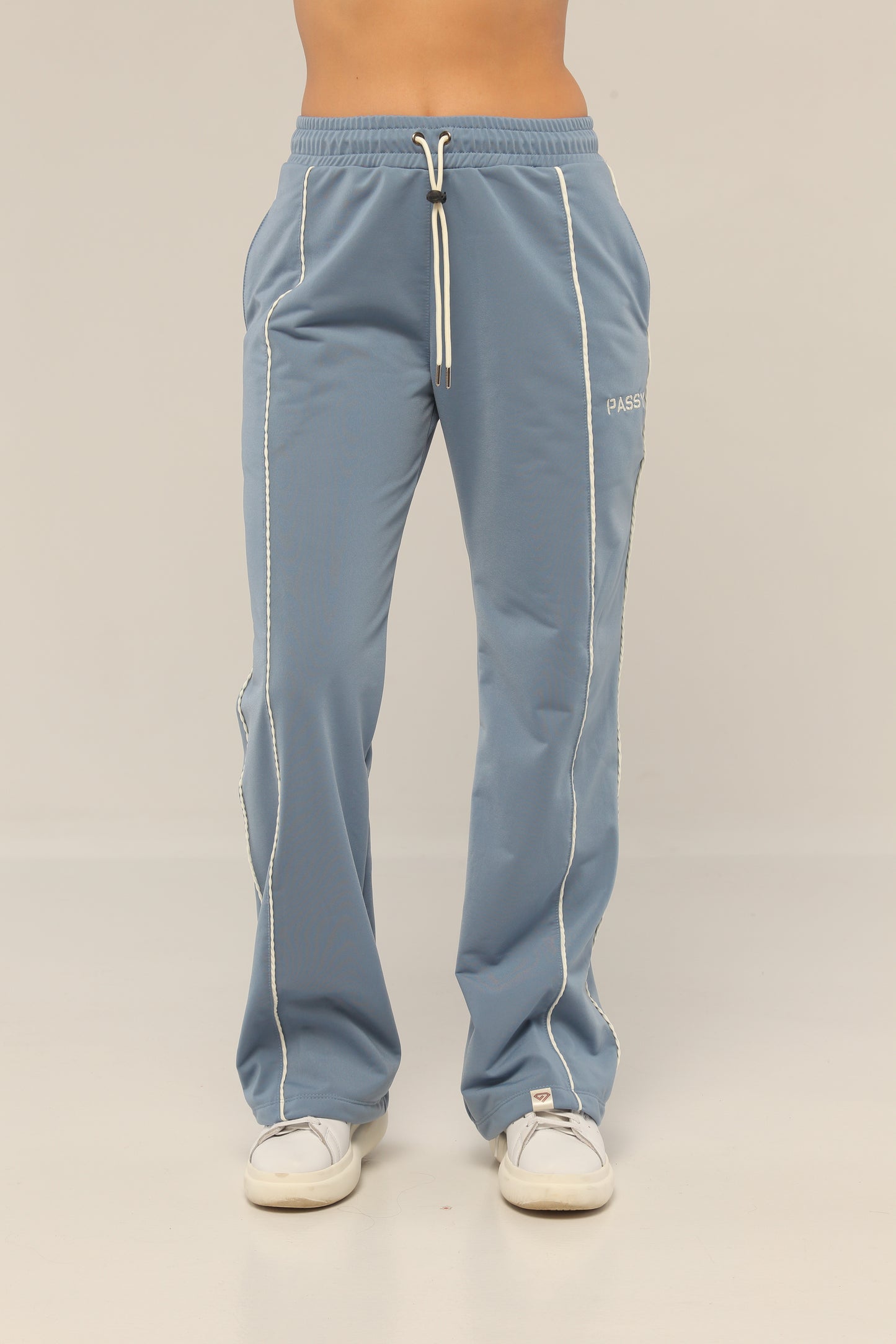 SET COLOR AZUL PARA MUJER DE BUZO Y SUDADERA BOTA RECTA