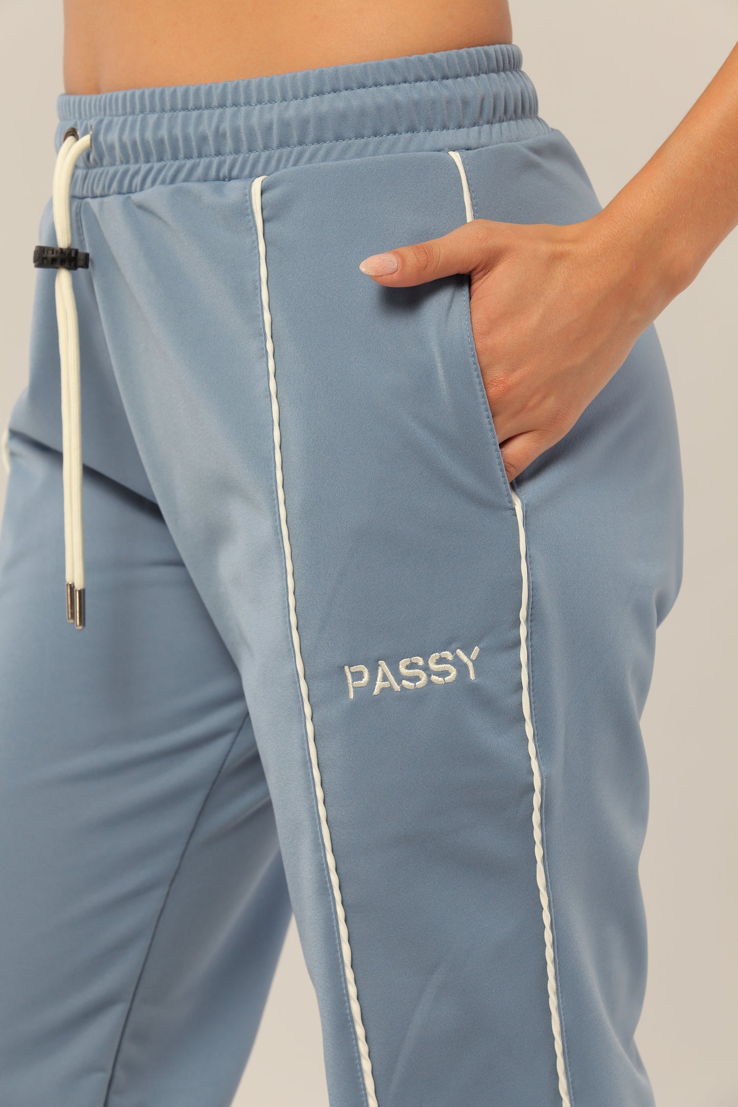 SET COLOR AZUL PARA MUJER DE BUZO Y SUDADERA BOTA RECTA