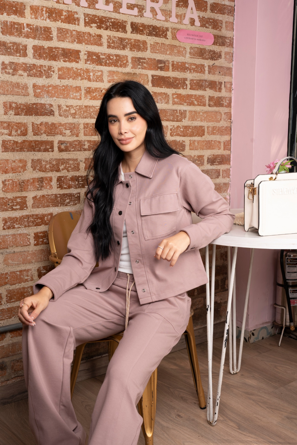Set Aura Rosado De Chaqueta y Sudadera Bota Recta