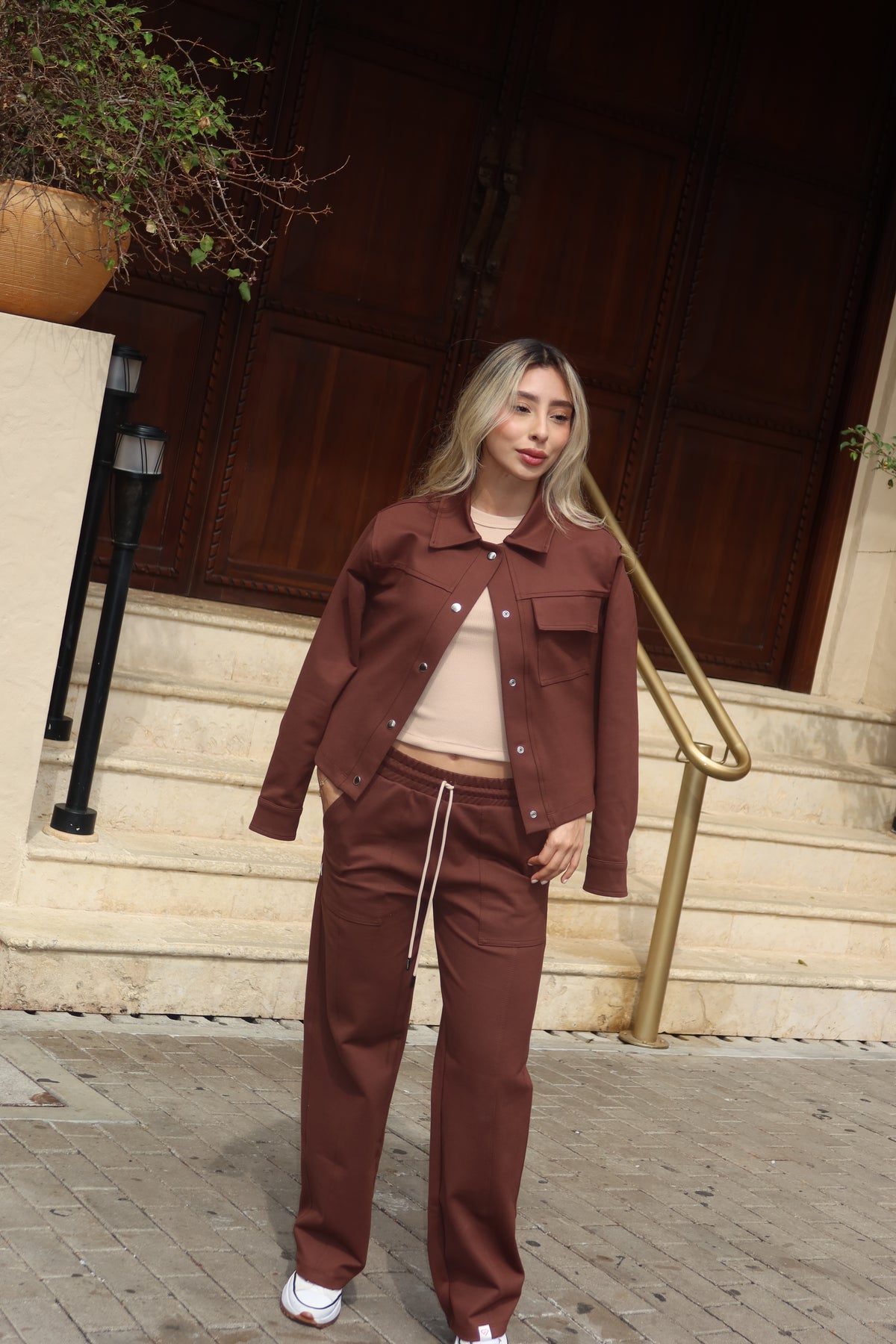 Set Aura Café De Chaqueta y Sudadera Bota Recta