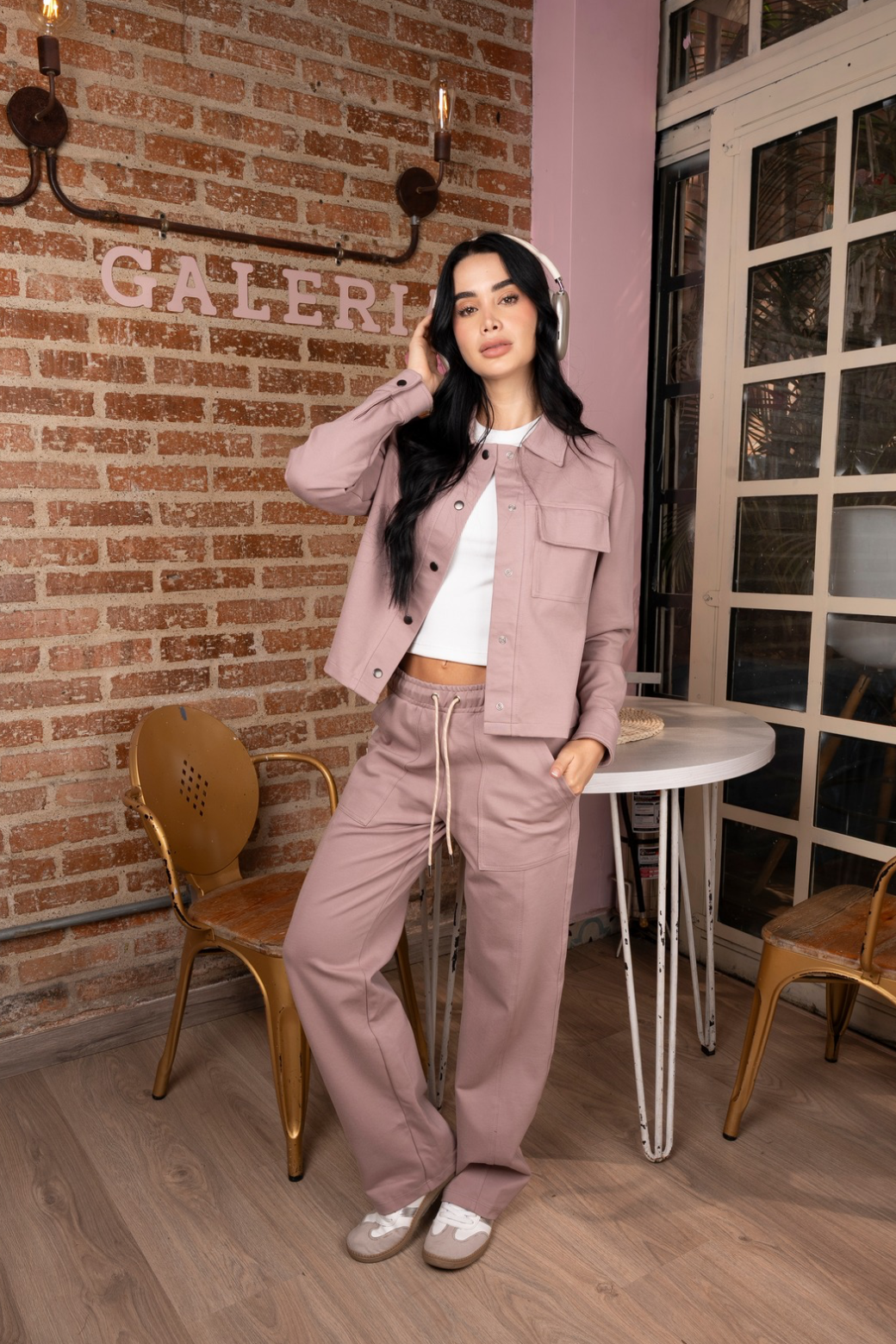 Set Aura Rosado De Chaqueta y Sudadera Bota Recta