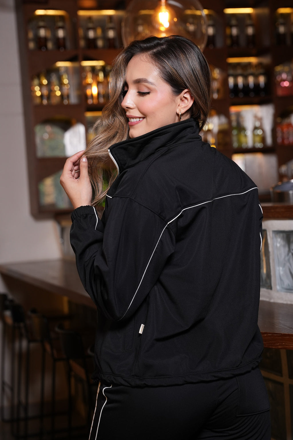 Set Élite Negro De Chaqueta y Sudadera Bota Recta