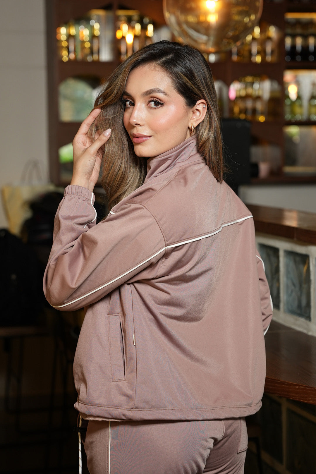 Set Moka En Venas De Chaqueta y Sudadera Bota Recta