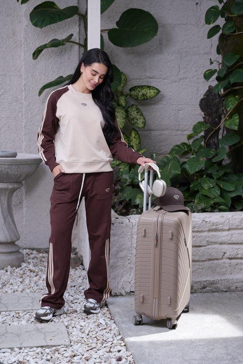 Set Origen Café De Buzo Cuello Redondo y Sudadera Bota Recta