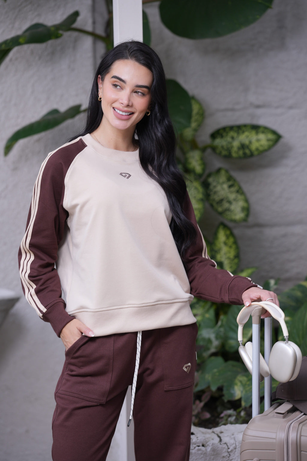 Set Origen Café De Buzo Cuello Redondo y Sudadera Bota Recta
