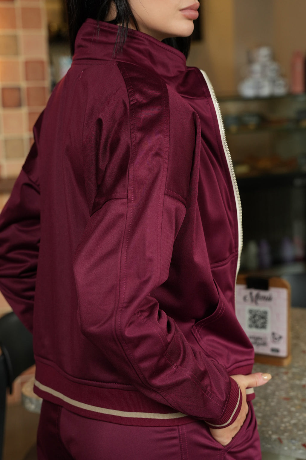 Set Carmesí Uva De Chaqueta y Sudadera Bota Recta