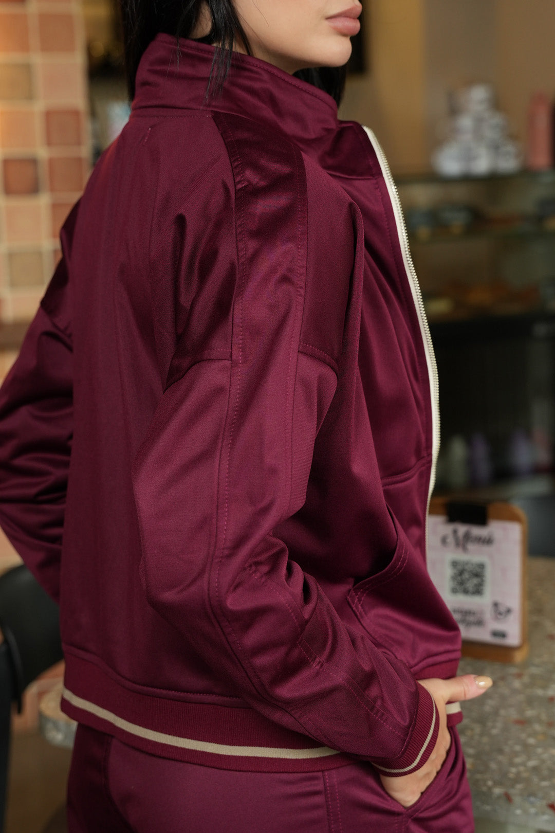 Set Carmesí Uva De Chaqueta y Sudadera Bota Recta