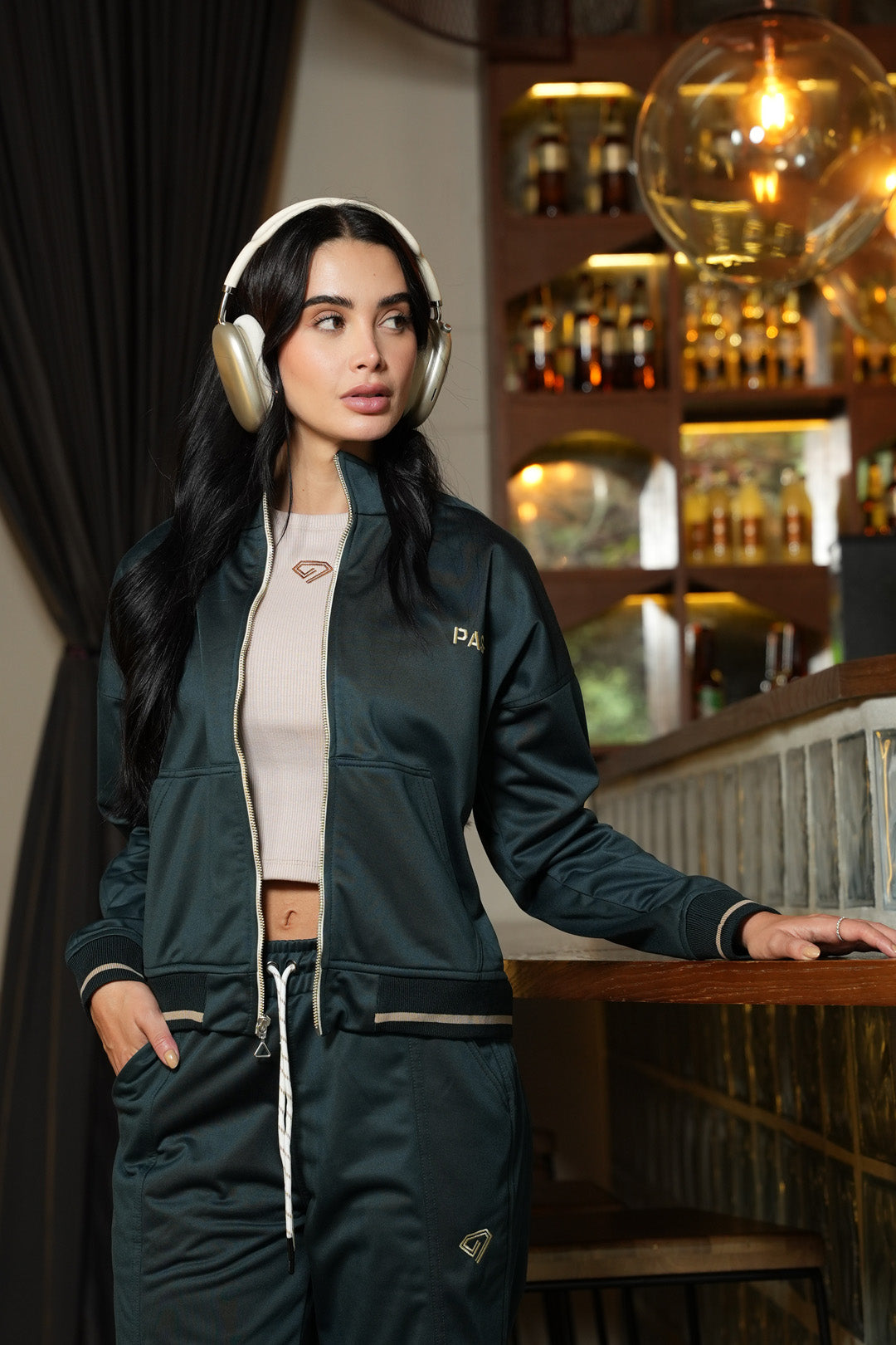 Set Verde Esmeralda De Chaqueta y Sudadera Bota Recta