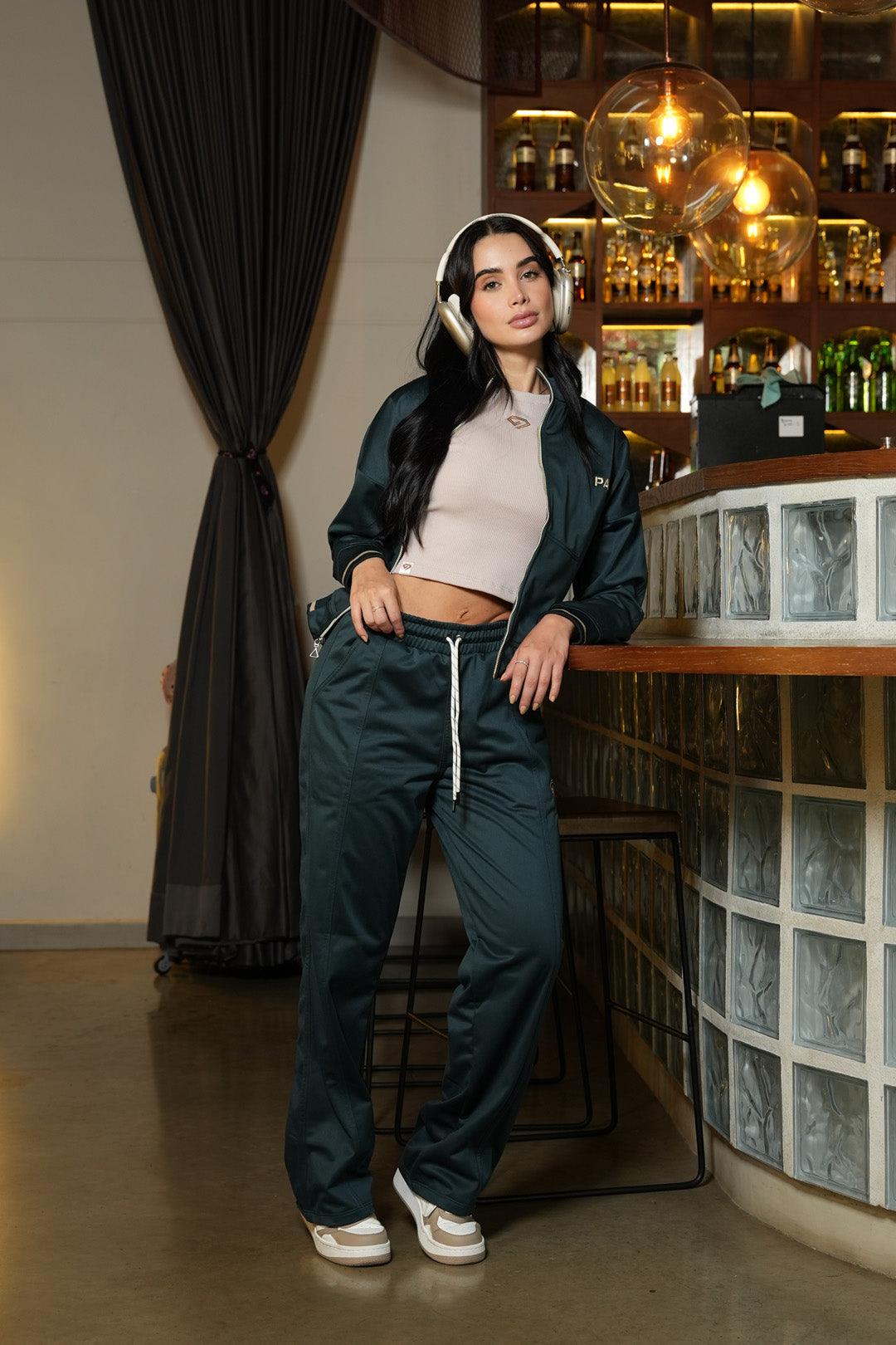 Set Verde Esmeralda De Chaqueta y Sudadera Bota Recta