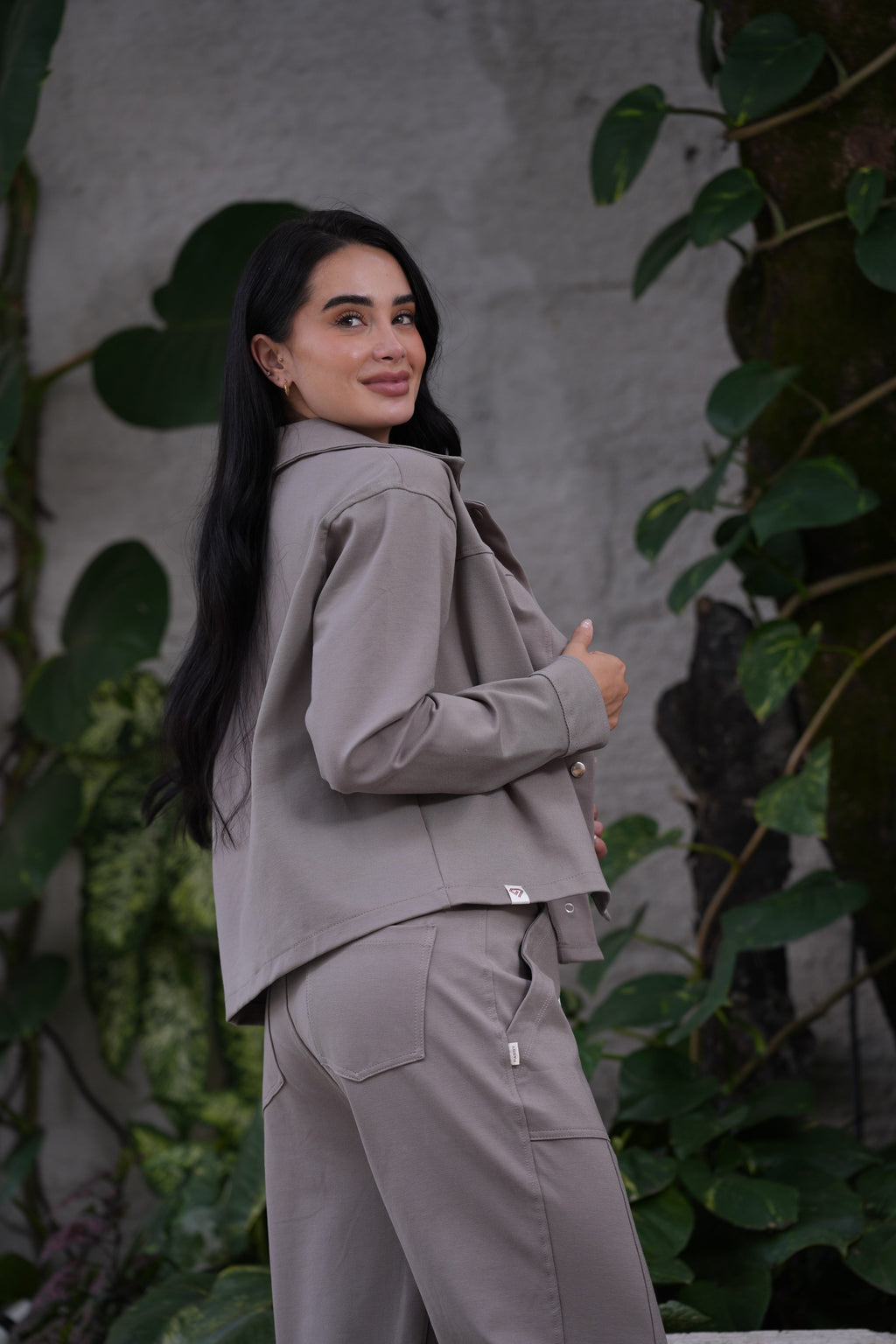 Set Aura Arena De Chaqueta y Sudadera Bota Recta