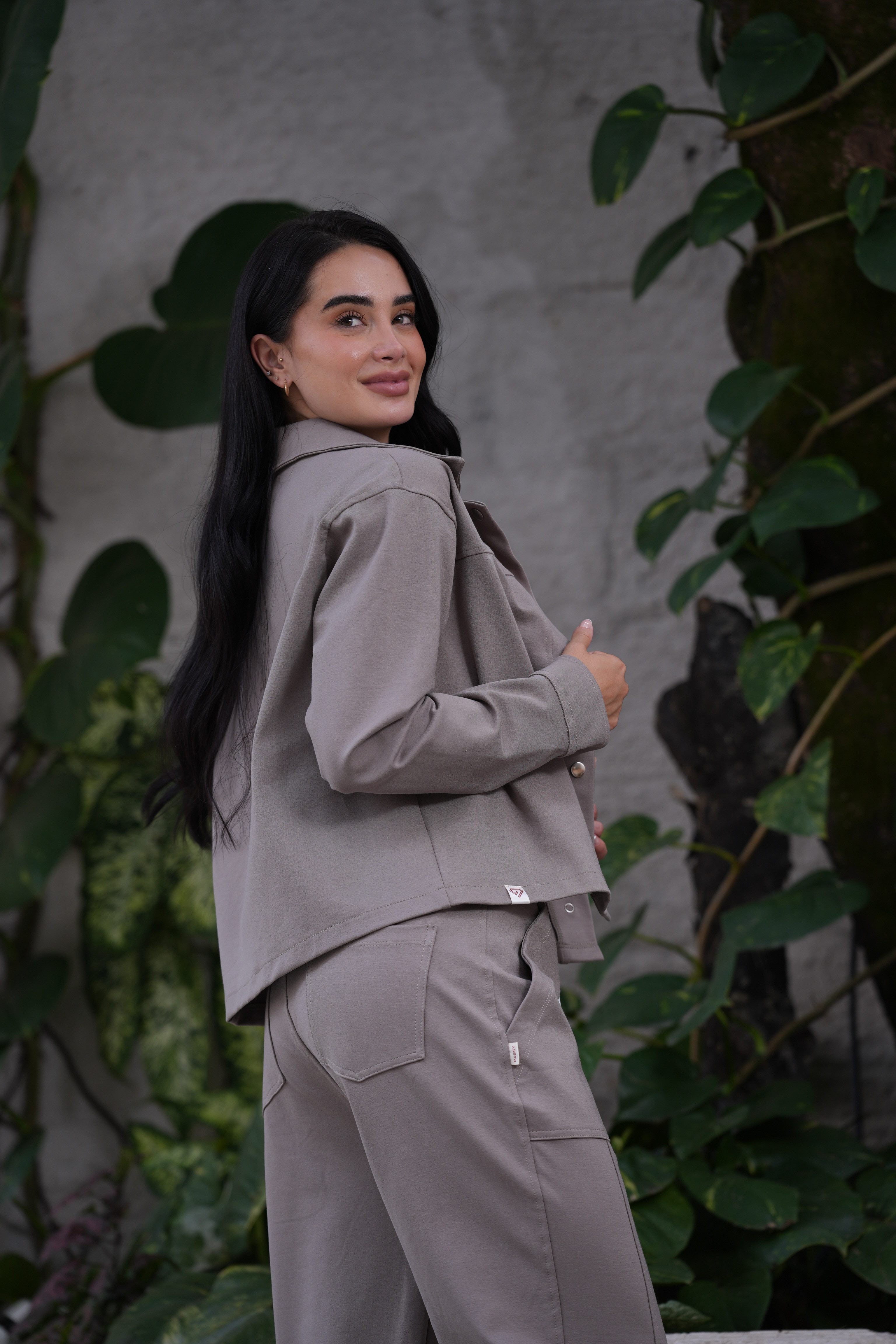 Set Aura Arena De Chaqueta y Sudadera Bota Recta