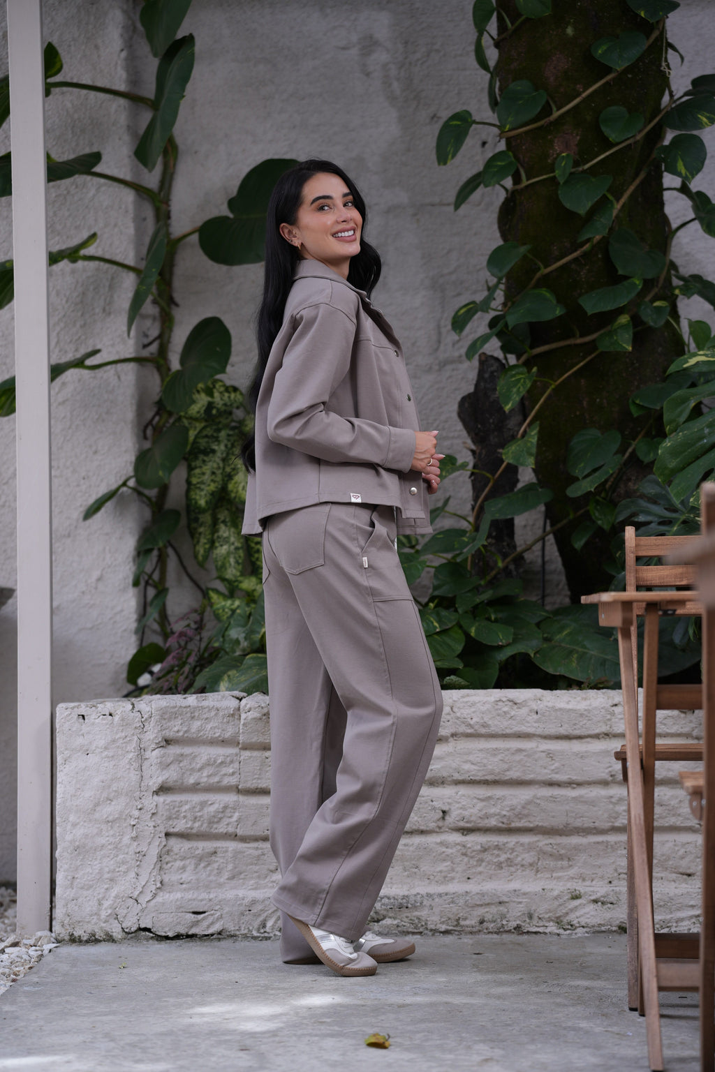 Set Aura Arena De Chaqueta y Sudadera Bota Recta