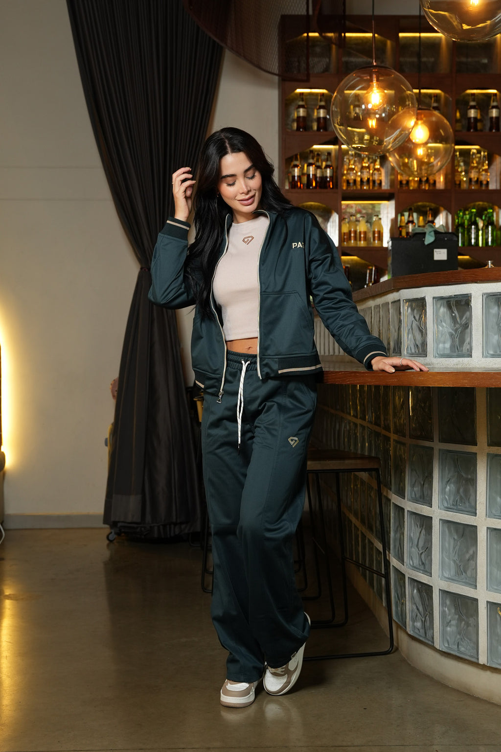 Set Verde Esmeralda De Chaqueta y Sudadera Bota Recta