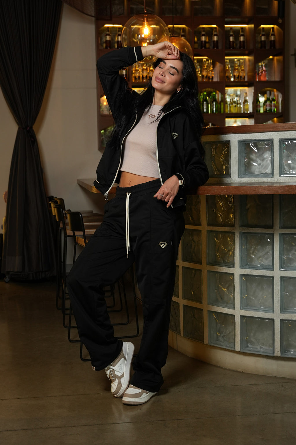 Set Onix Negro De Chaqueta y Sudadera Bota Recta