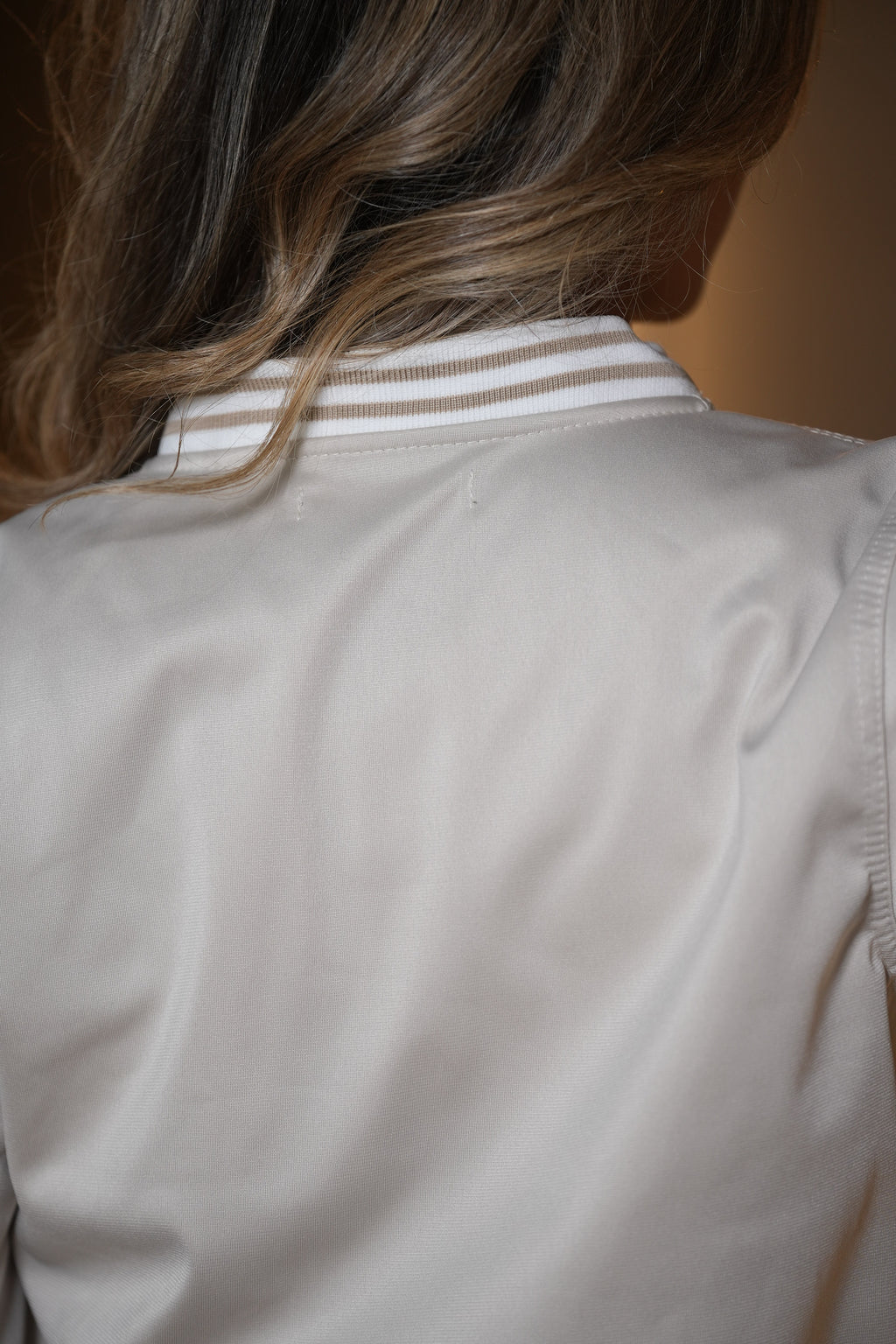 Chaqueta Con Cierre Color Camel