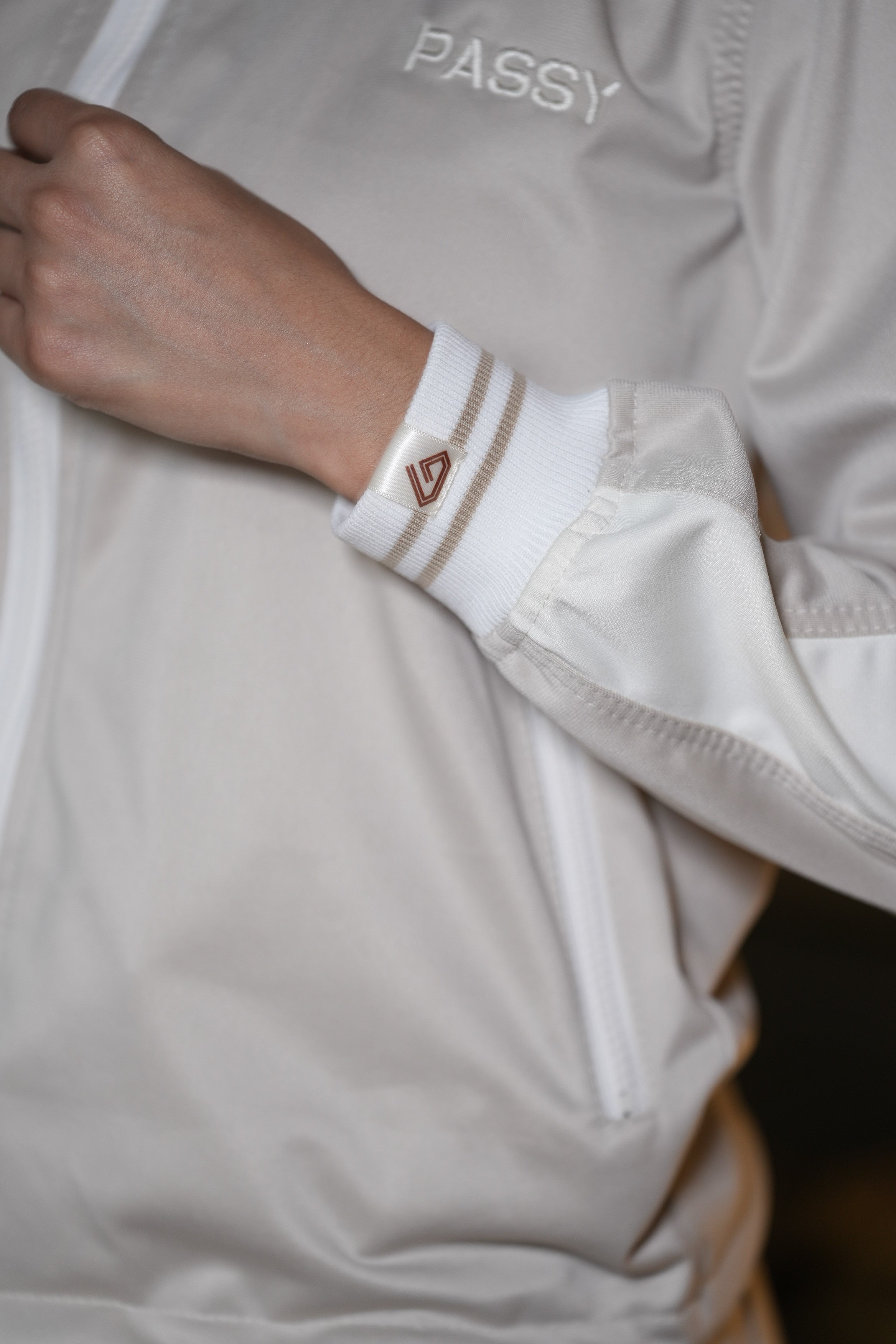 Chaqueta Con Cierre Color Camel