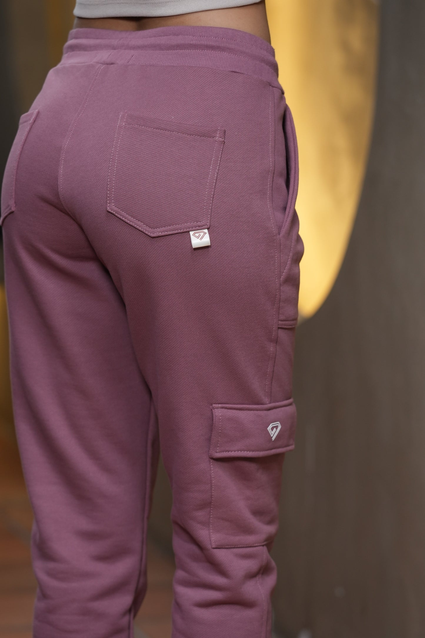 SET DE BUZO CERRADO Y JOGGER PARA MUJER COLOR UVA