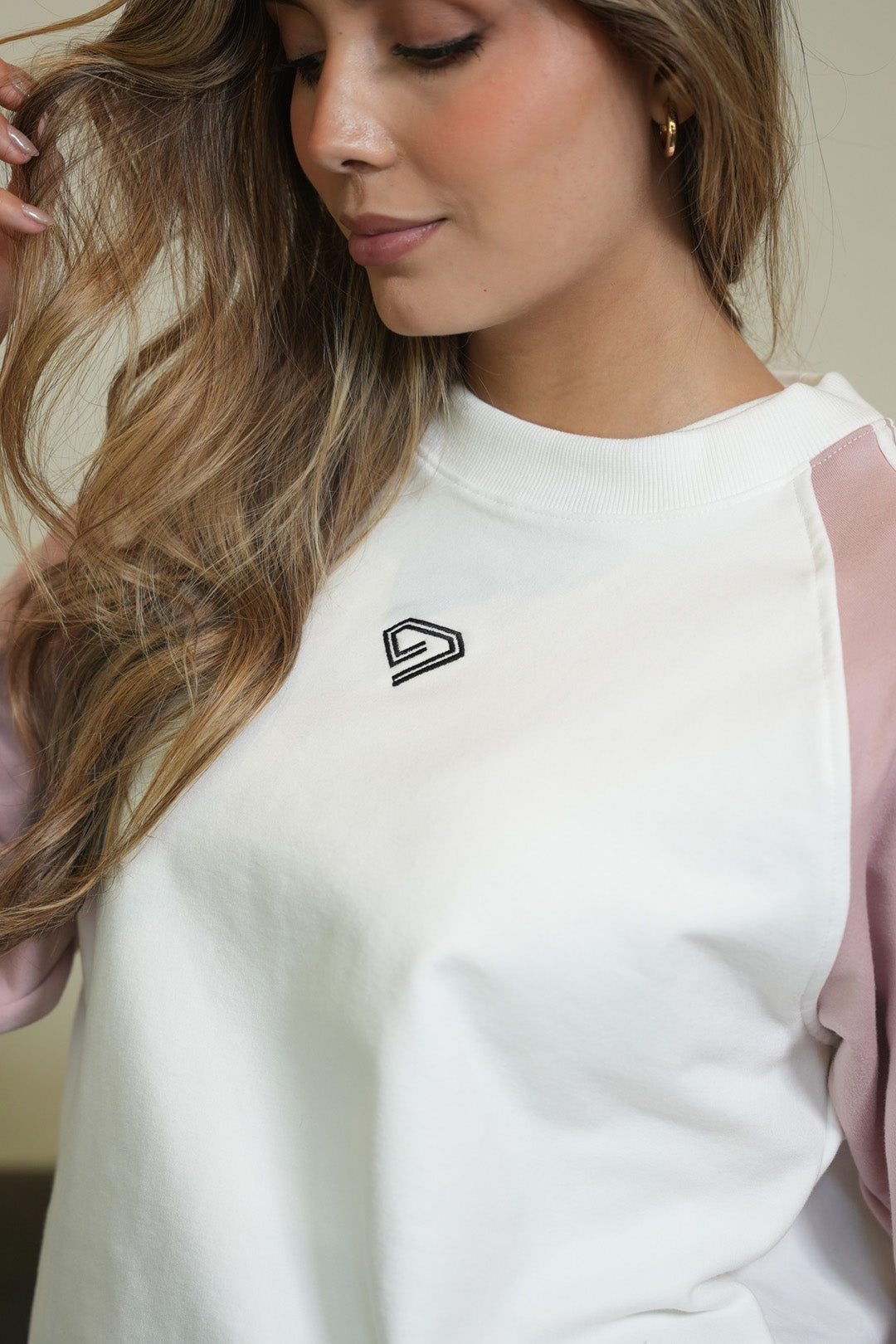 Set Amara Rosado De Buzo Cuello Redondo y Sudadera Bota Recta