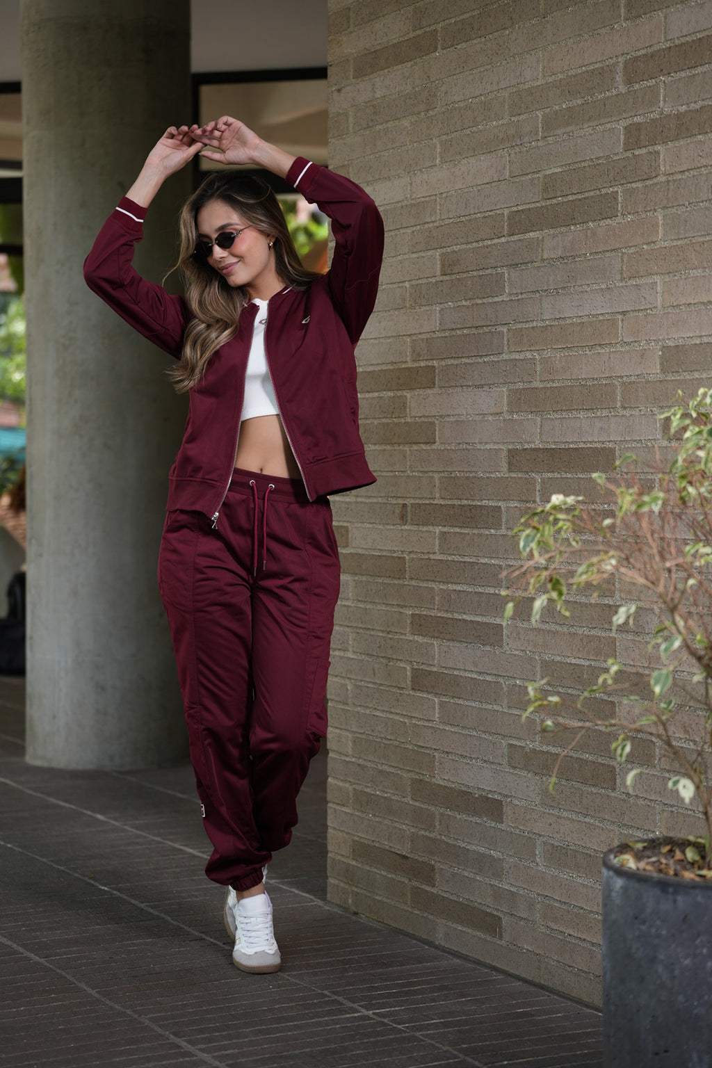Set Roma Vinotinto De Chaqueta y Jogger