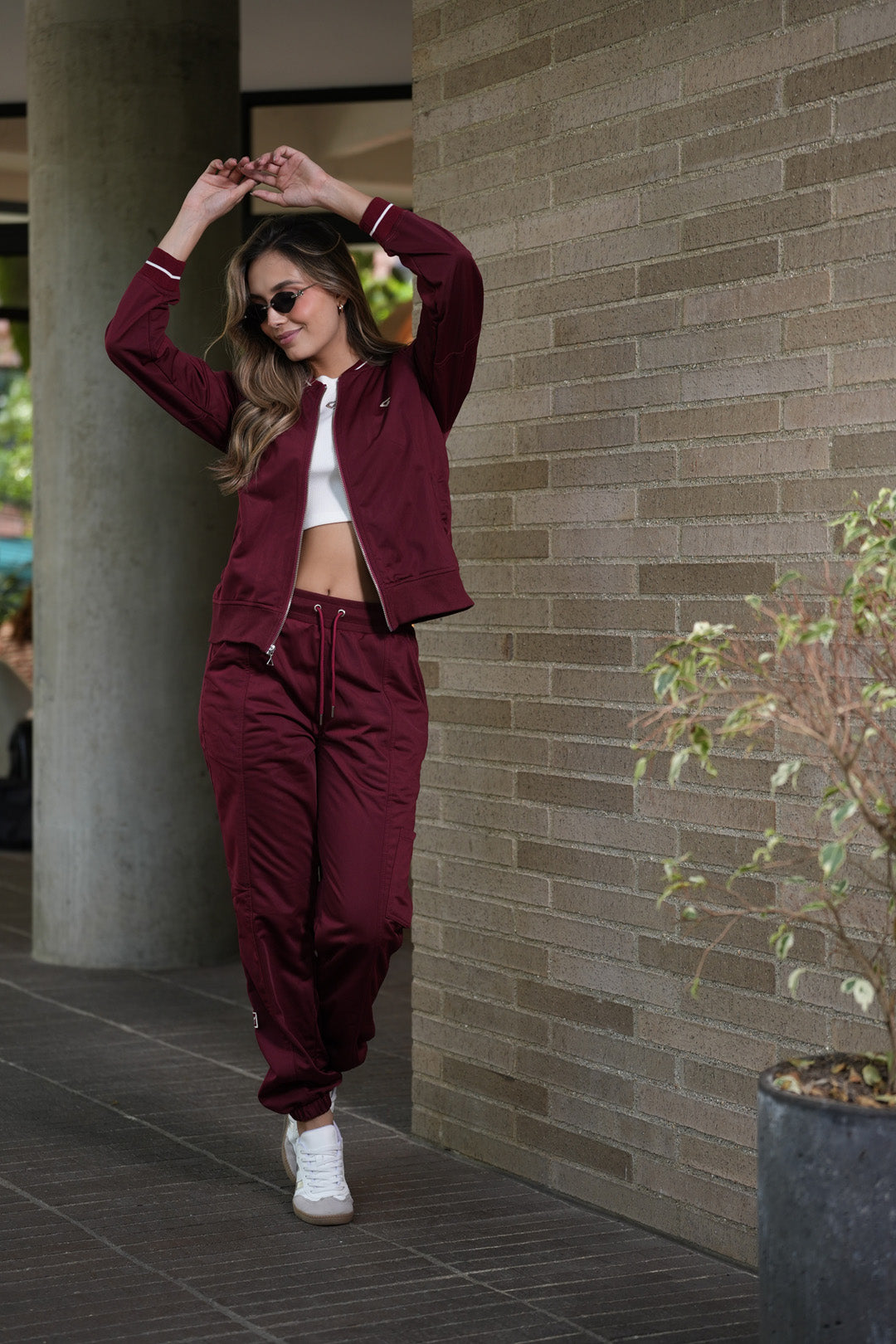 Set Roma Vinotinto De Chaqueta y Jogger