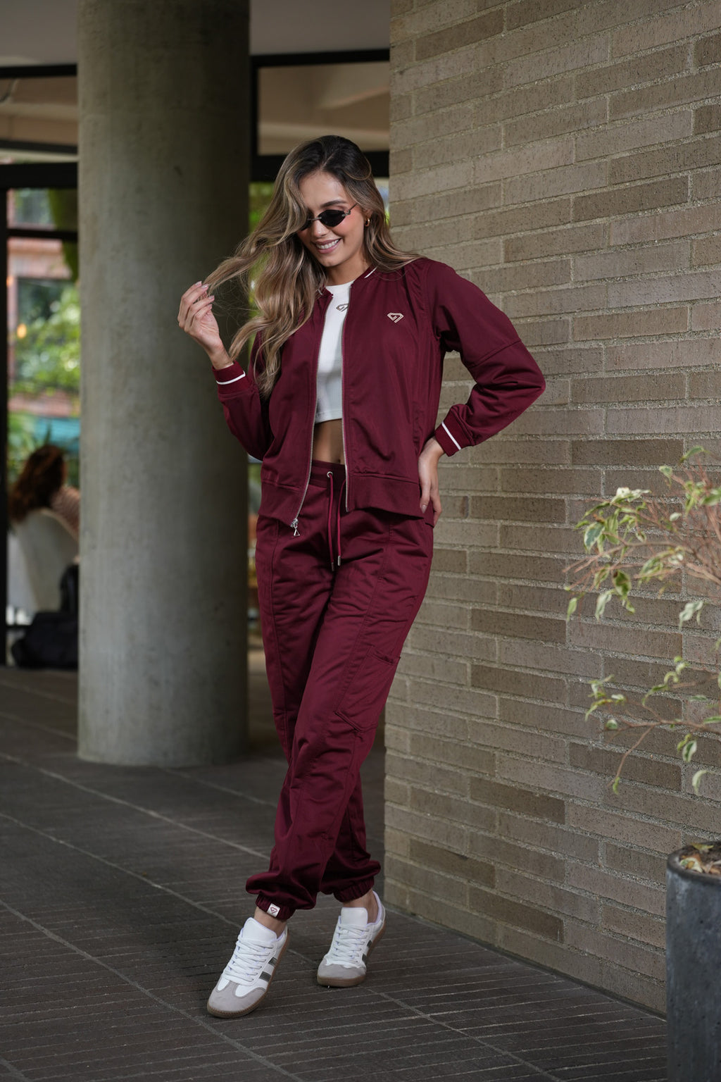 Set Roma Vinotinto De Chaqueta y Jogger