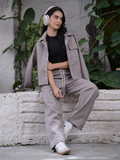 Set Aura de Chaqueta y Sudadera Arena Oscuro