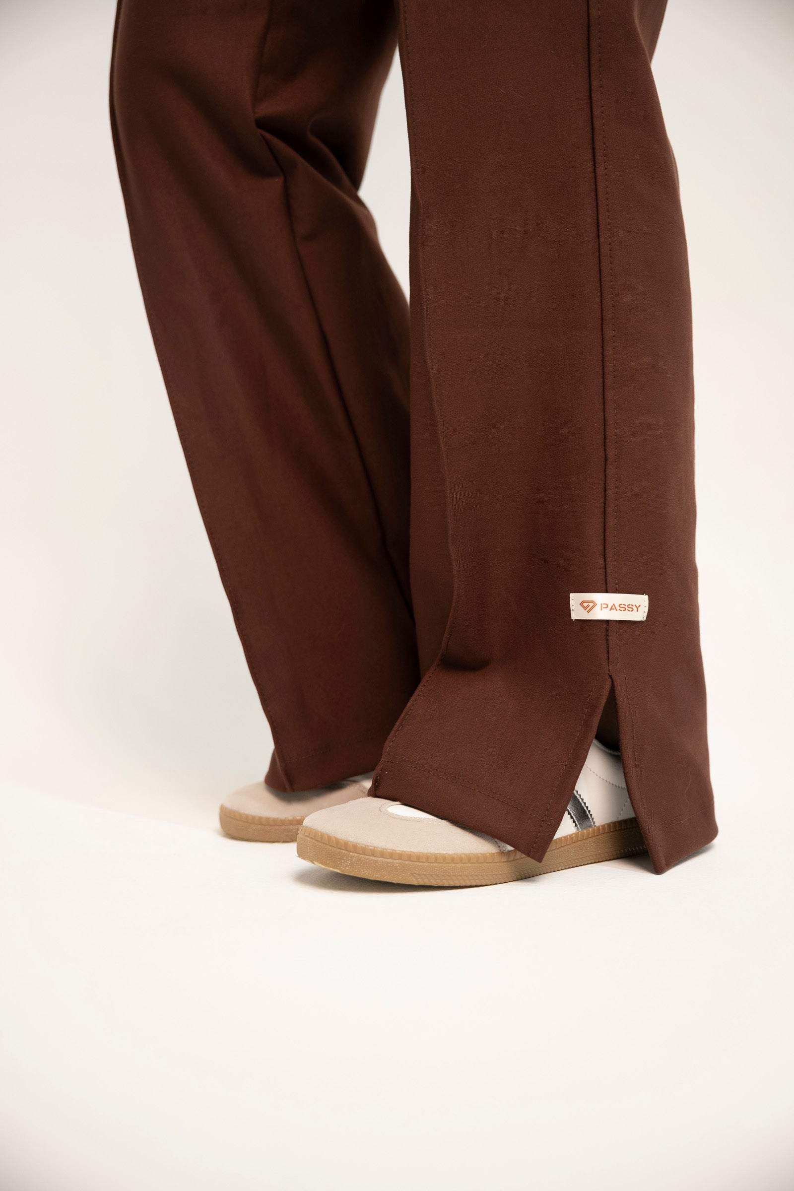 Set Café De Camiseta Tipo Polo y Sudadera Bota Recta