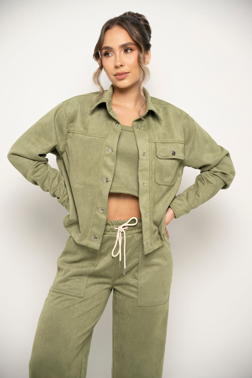 Chaqueta Tipo Camisa Con Botones Color Verde Oliva