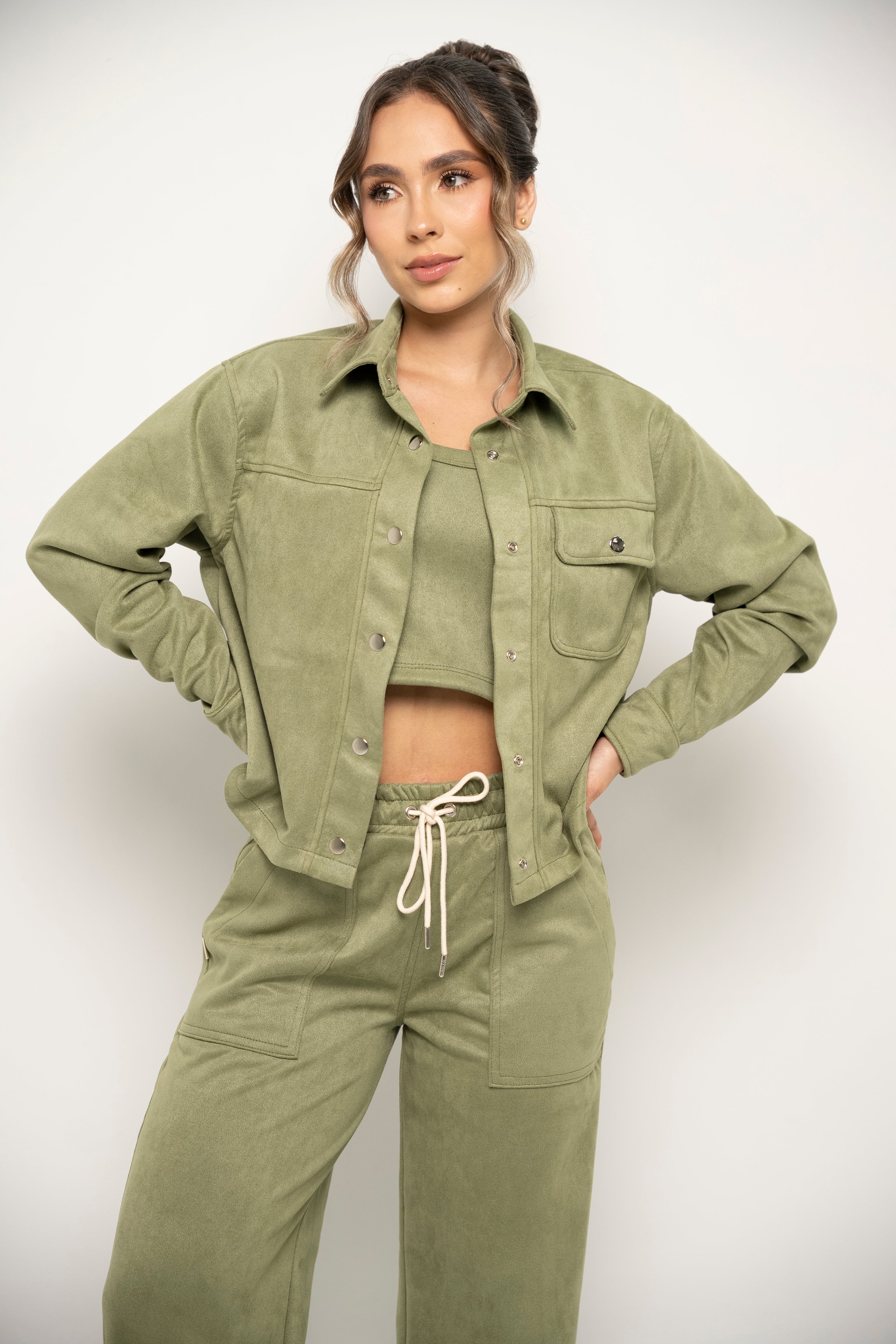 Chaqueta Tipo Camisa Con Botones Color Verde Oliva