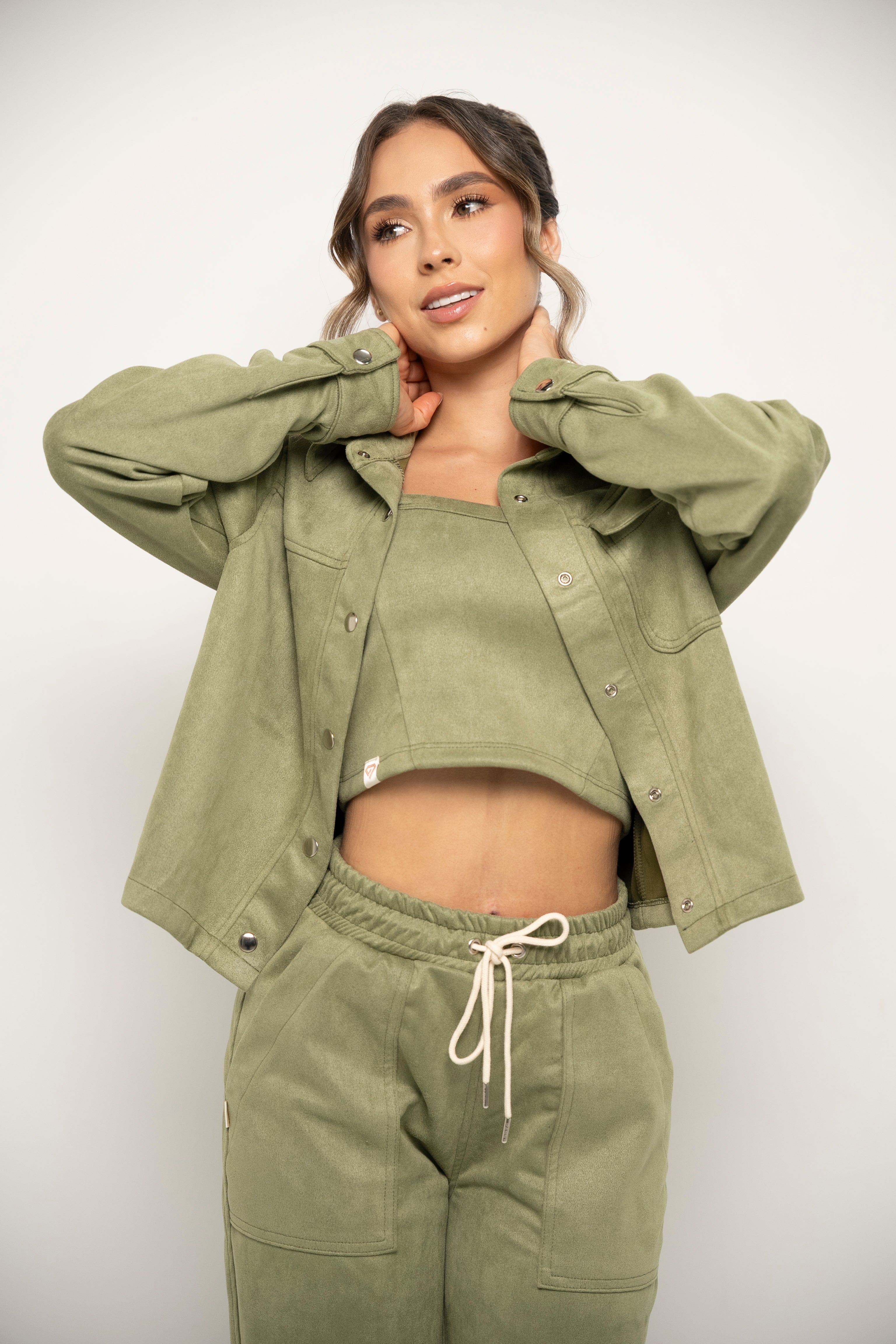 Chaqueta Tipo Camisa Con Botones Color Verde Oliva