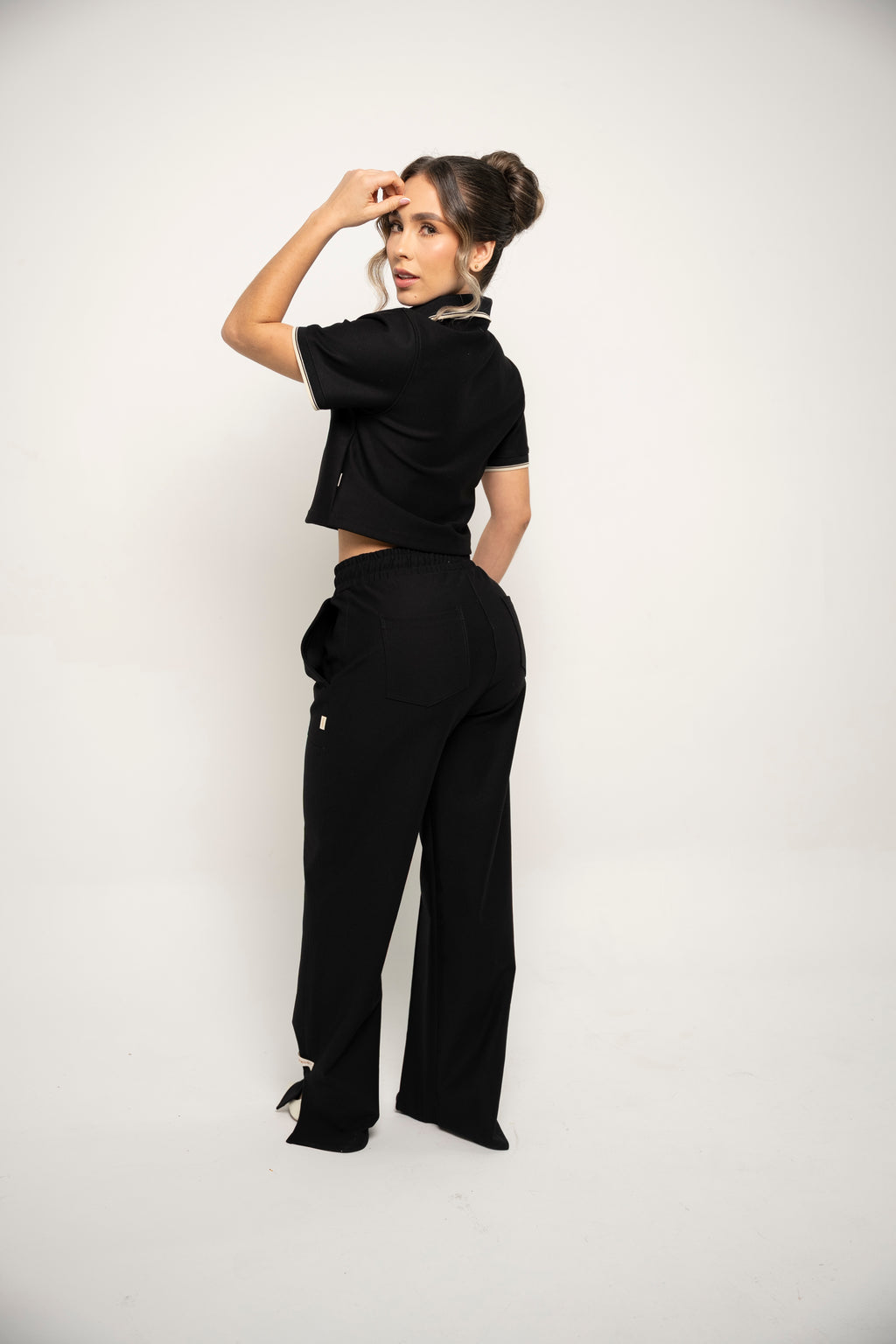 Sudadera Bota Recta Color Negro