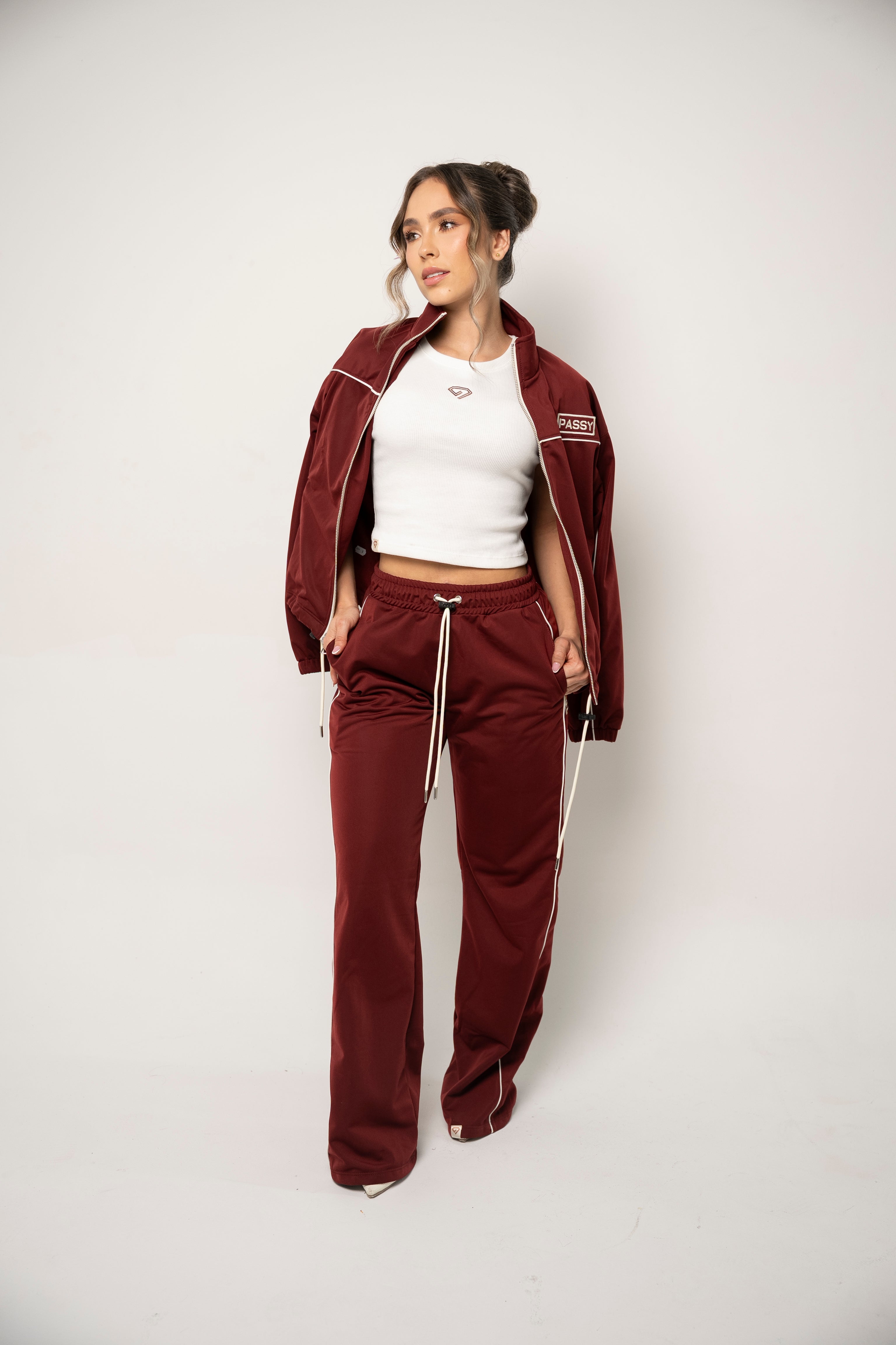 Sudadera Bota Recta Color Vinotinto