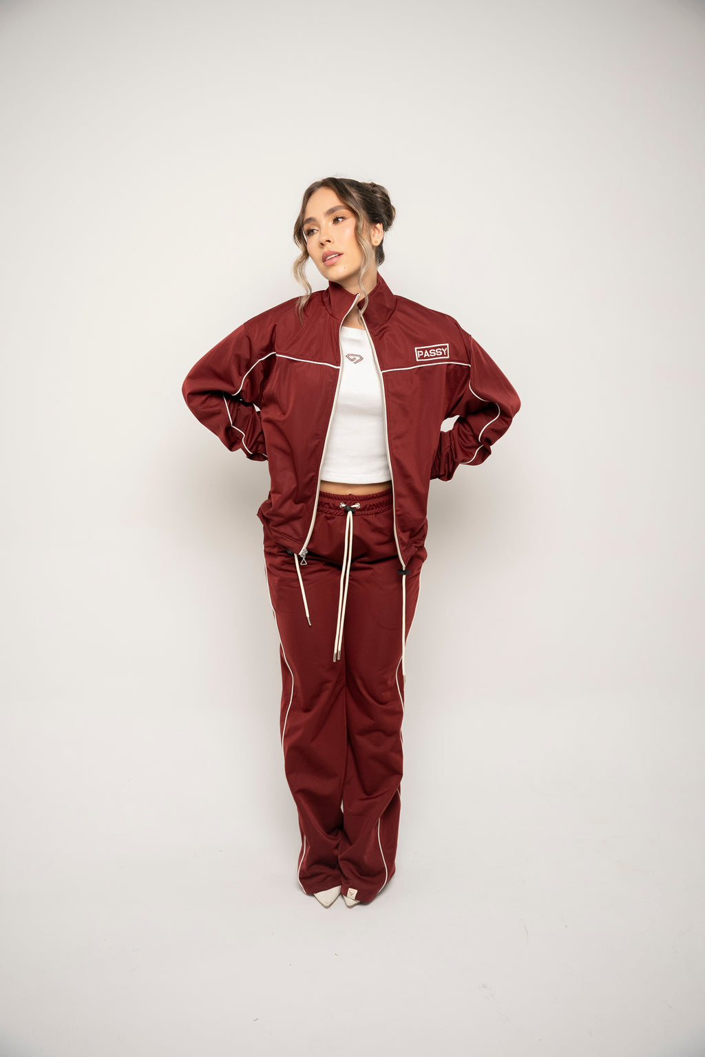 Chaqueta Con Cierre Color Vinotinto