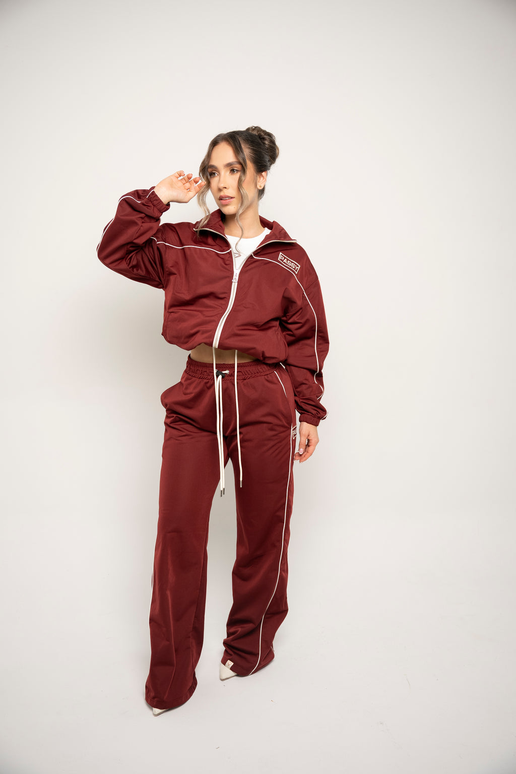 Chaqueta Con Cierre Color Vinotinto