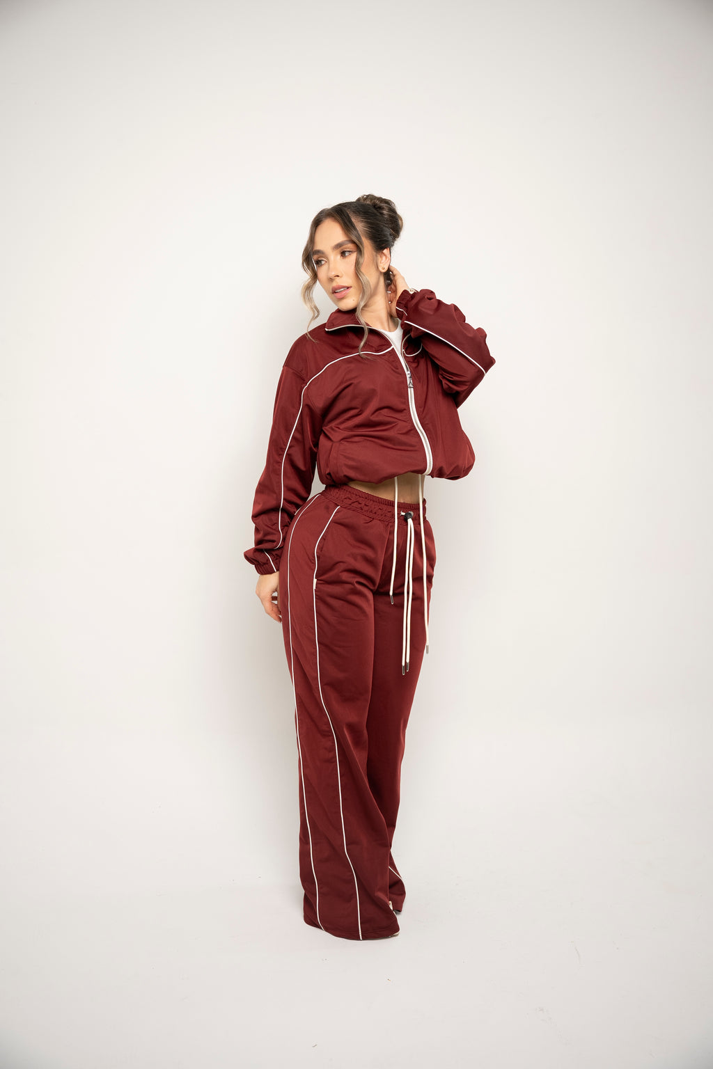 Chaqueta Con Cierre Color Vinotinto