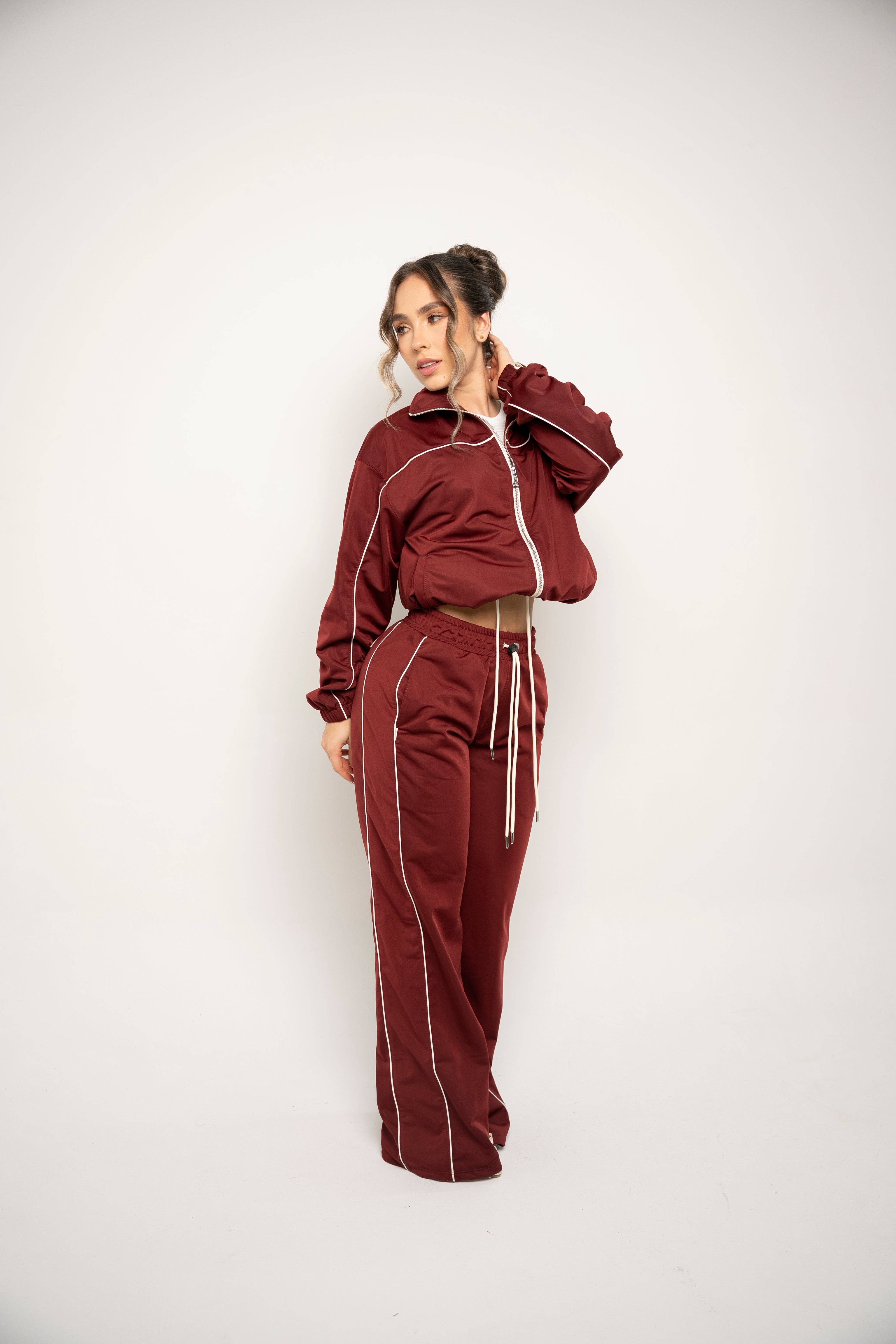 Chaqueta Con Cierre Color Vinotinto