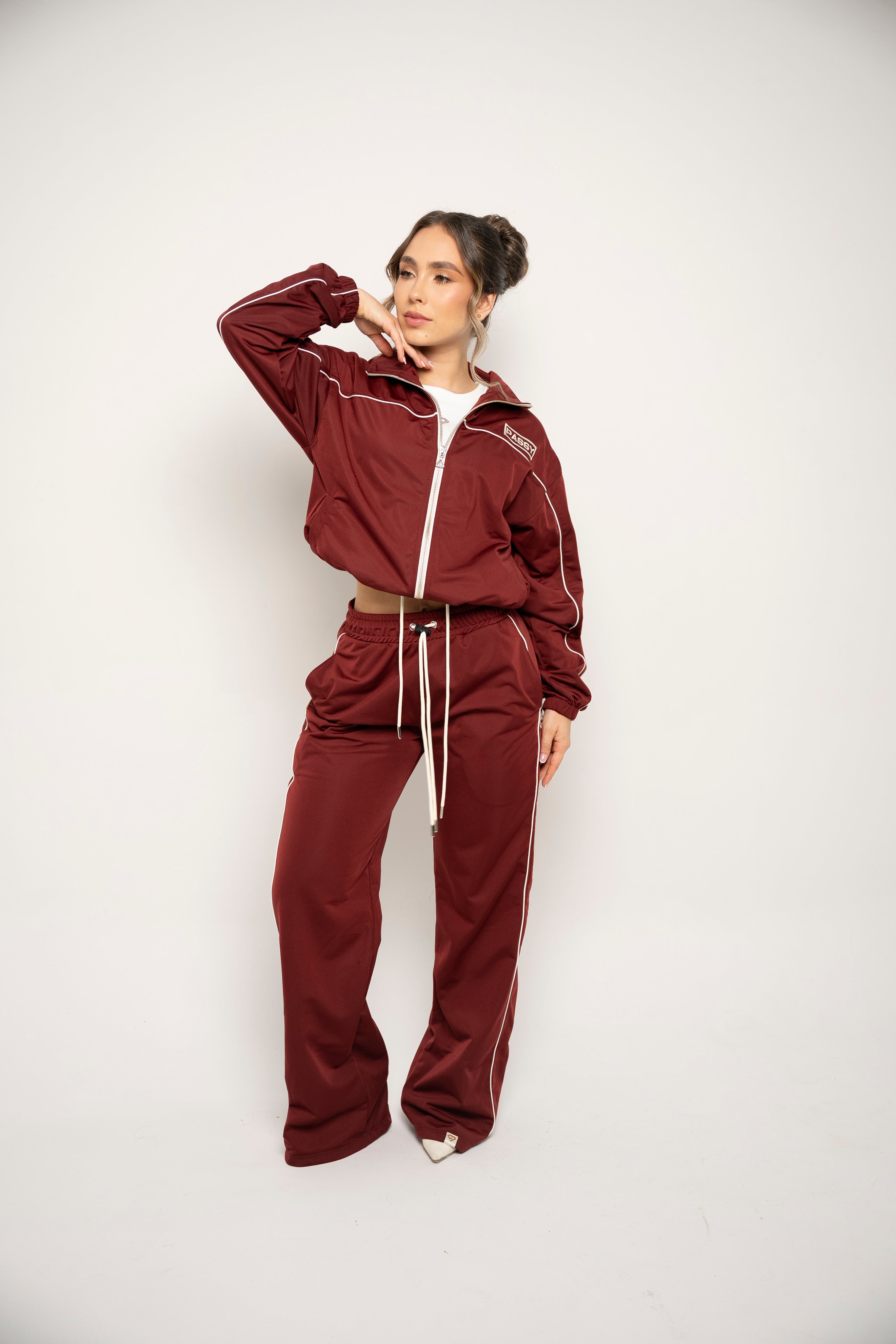 Chaqueta Con Cierre Color Vinotinto