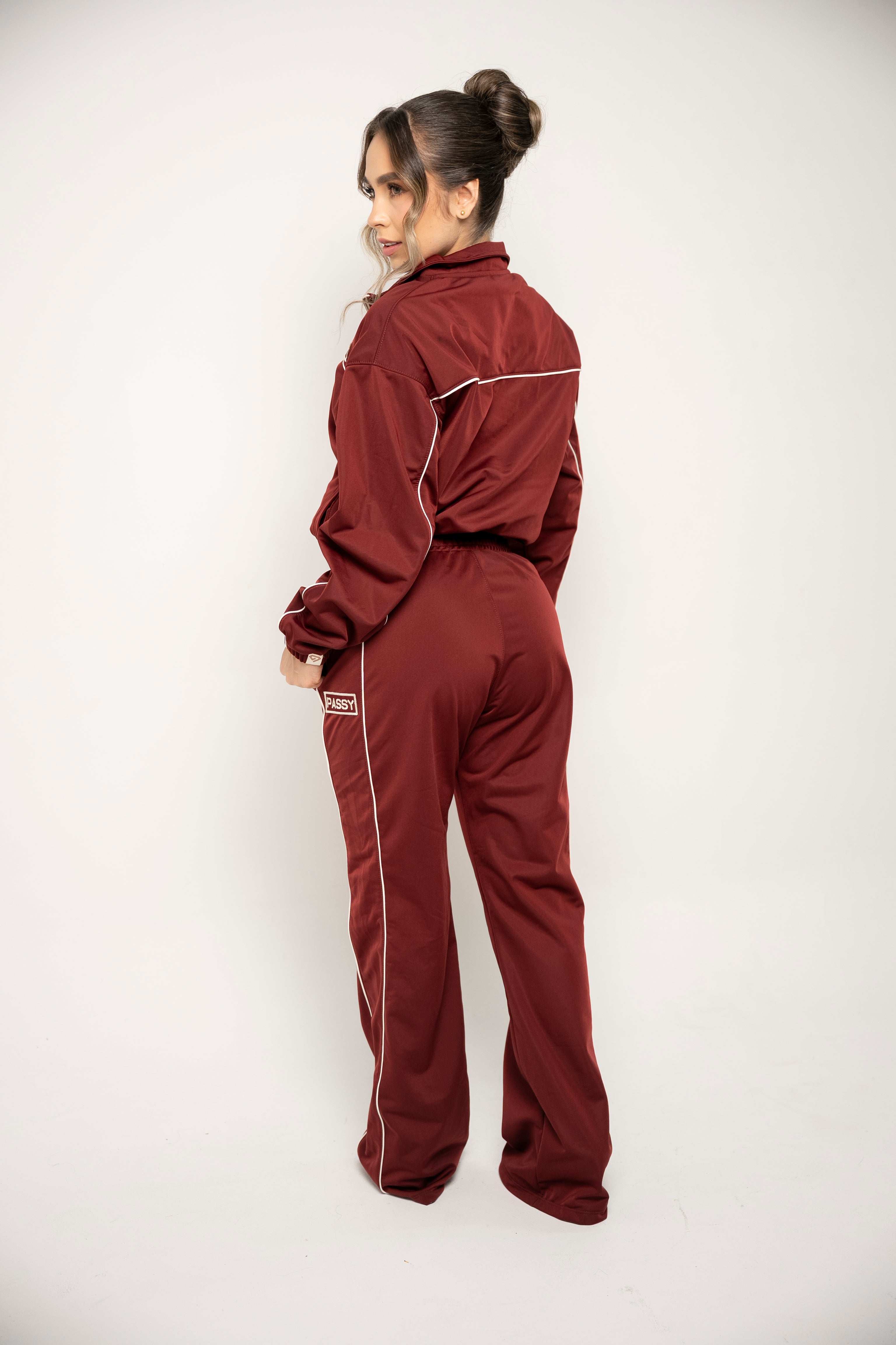 Sudadera Bota Recta Color Vinotinto