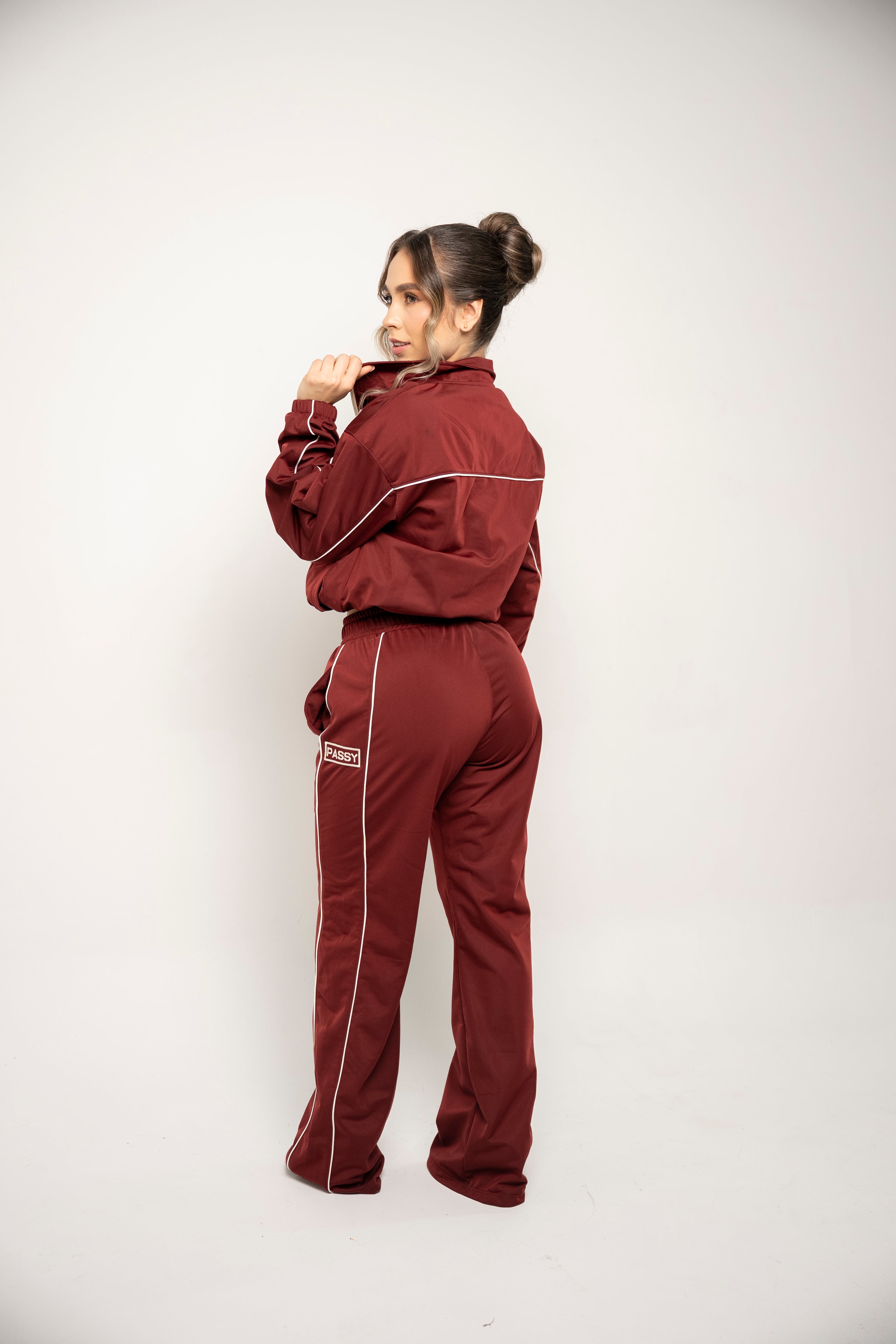 Sudadera Bota Recta Color Vinotinto