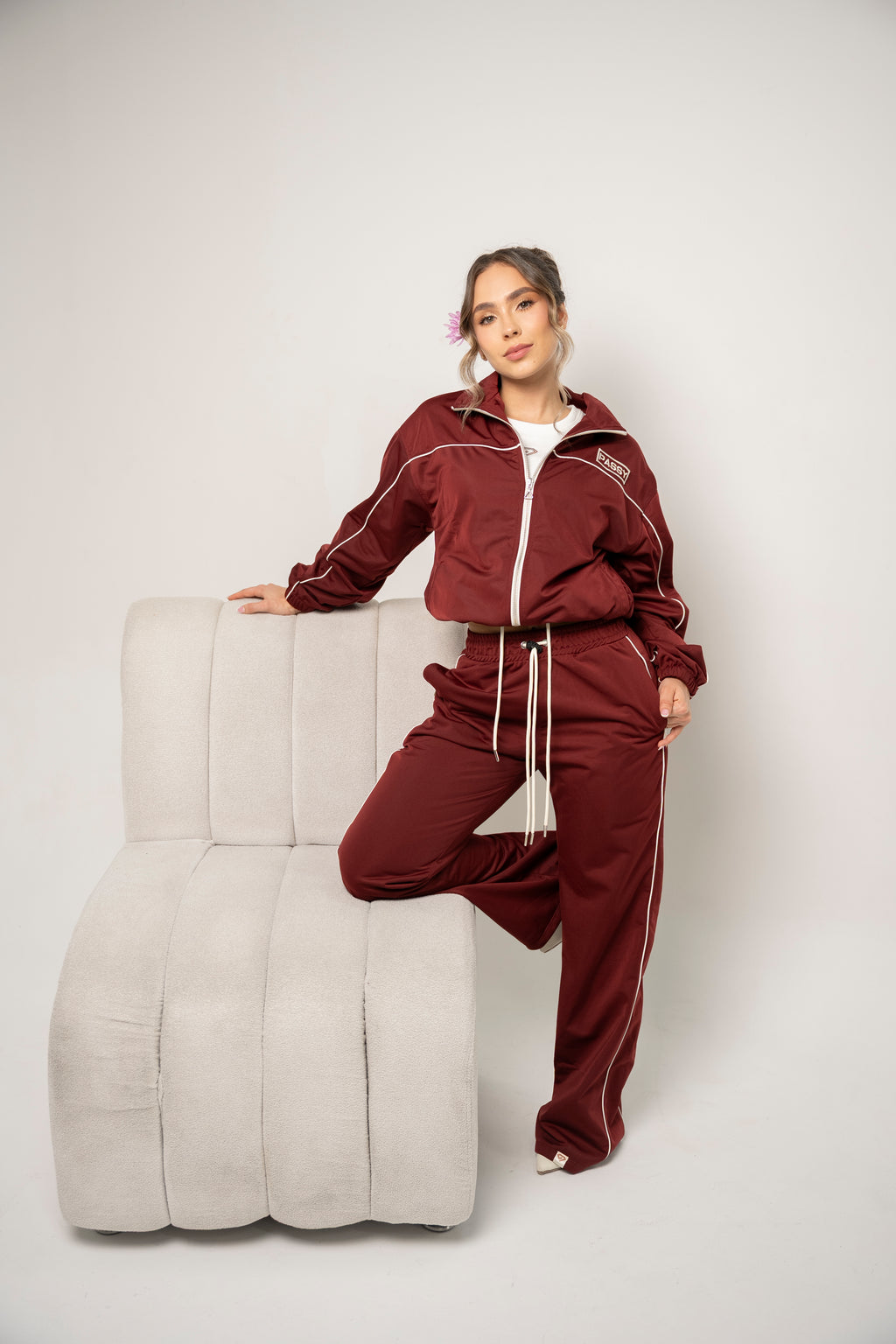 Sudadera Bota Recta Color Vinotinto