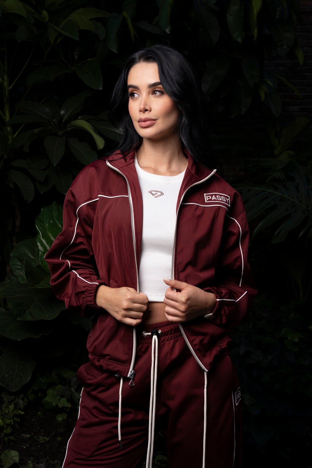 Set De Chaqueta y Sudadera Bota Recta Para Mujer Color Vinotinto