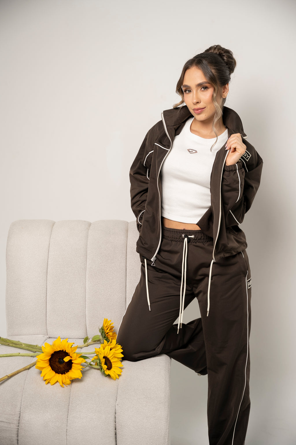 Chaqueta Con Cierre Color Café