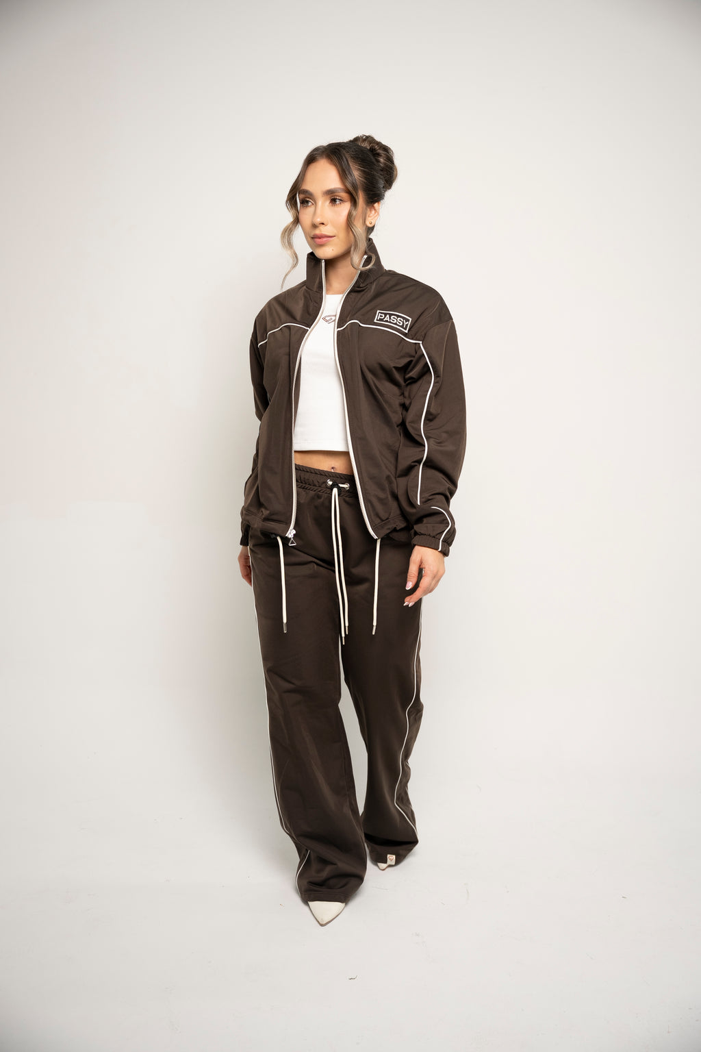 Chaqueta Con Cierre Color Café