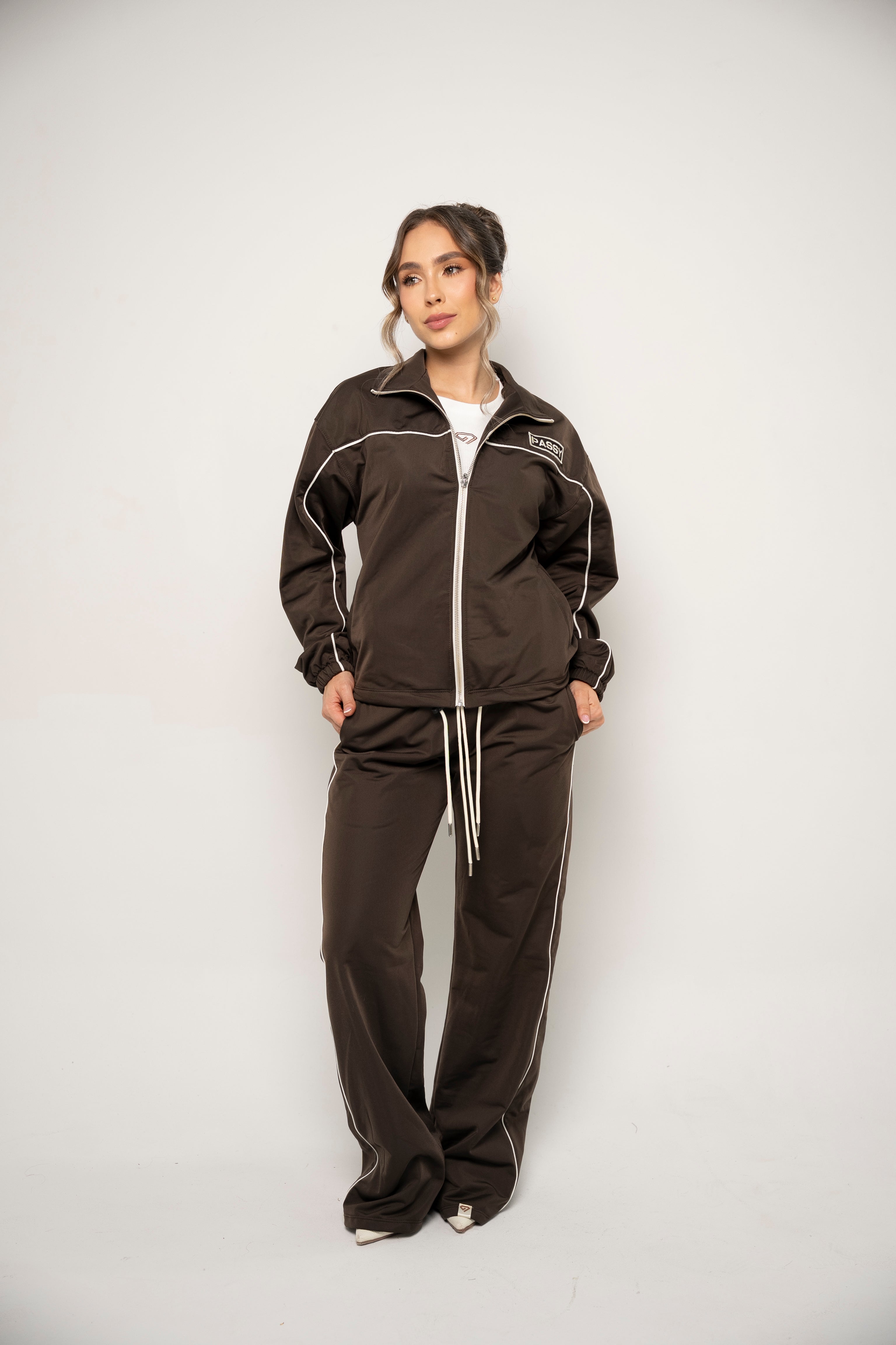 Sudadera Bota Recta Color Café