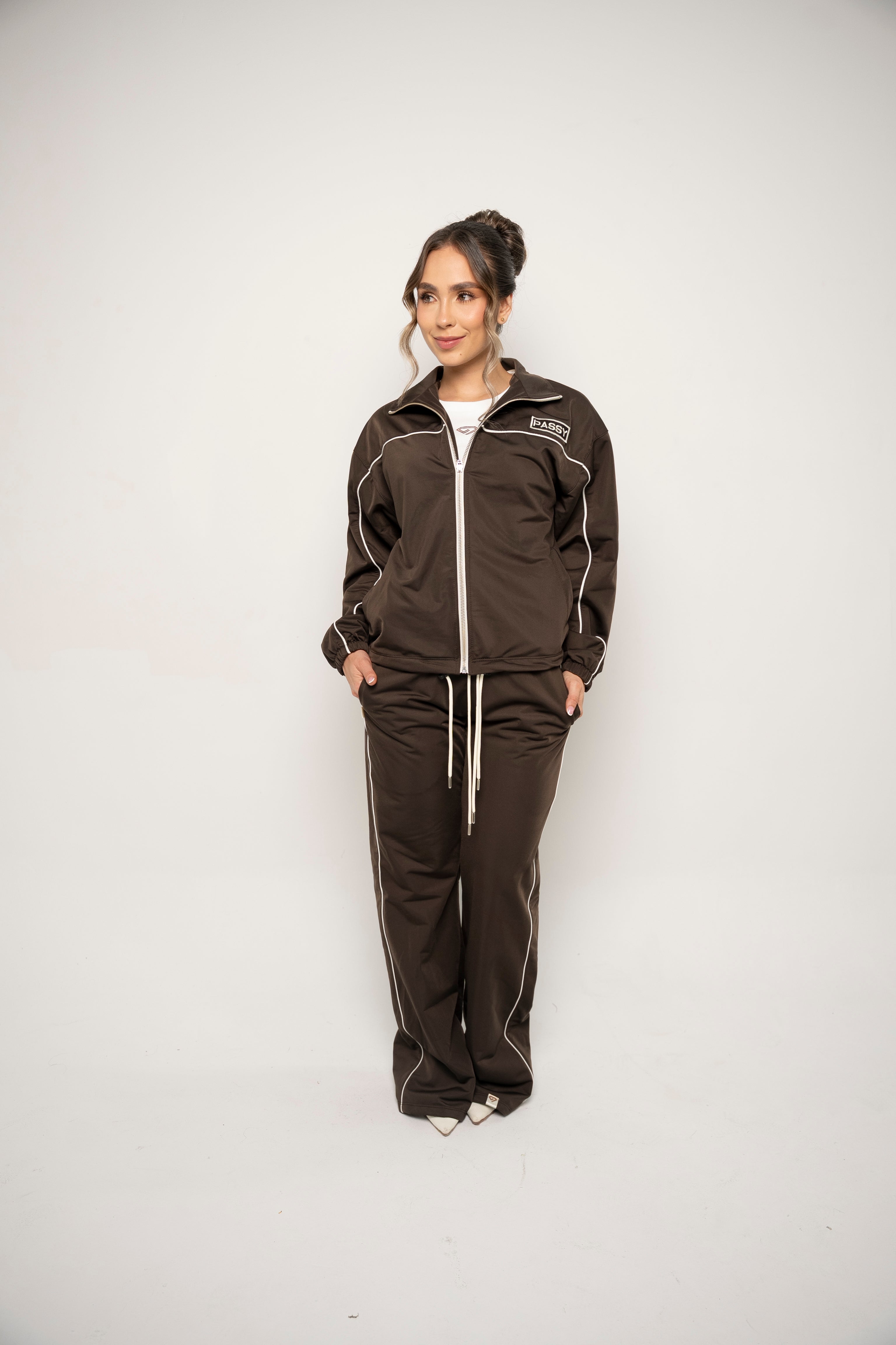 Chaqueta Con Cierre Color Café