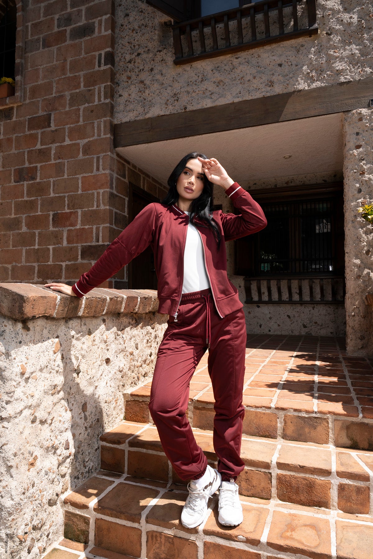 Chaqueta con Cremallera Roma Color Vinotinto